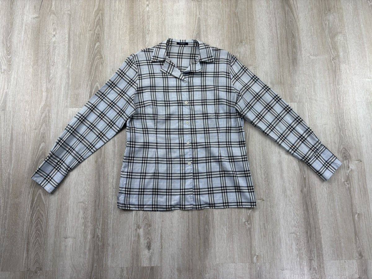 Womens shirt Burberry London Size 14 Color Blue