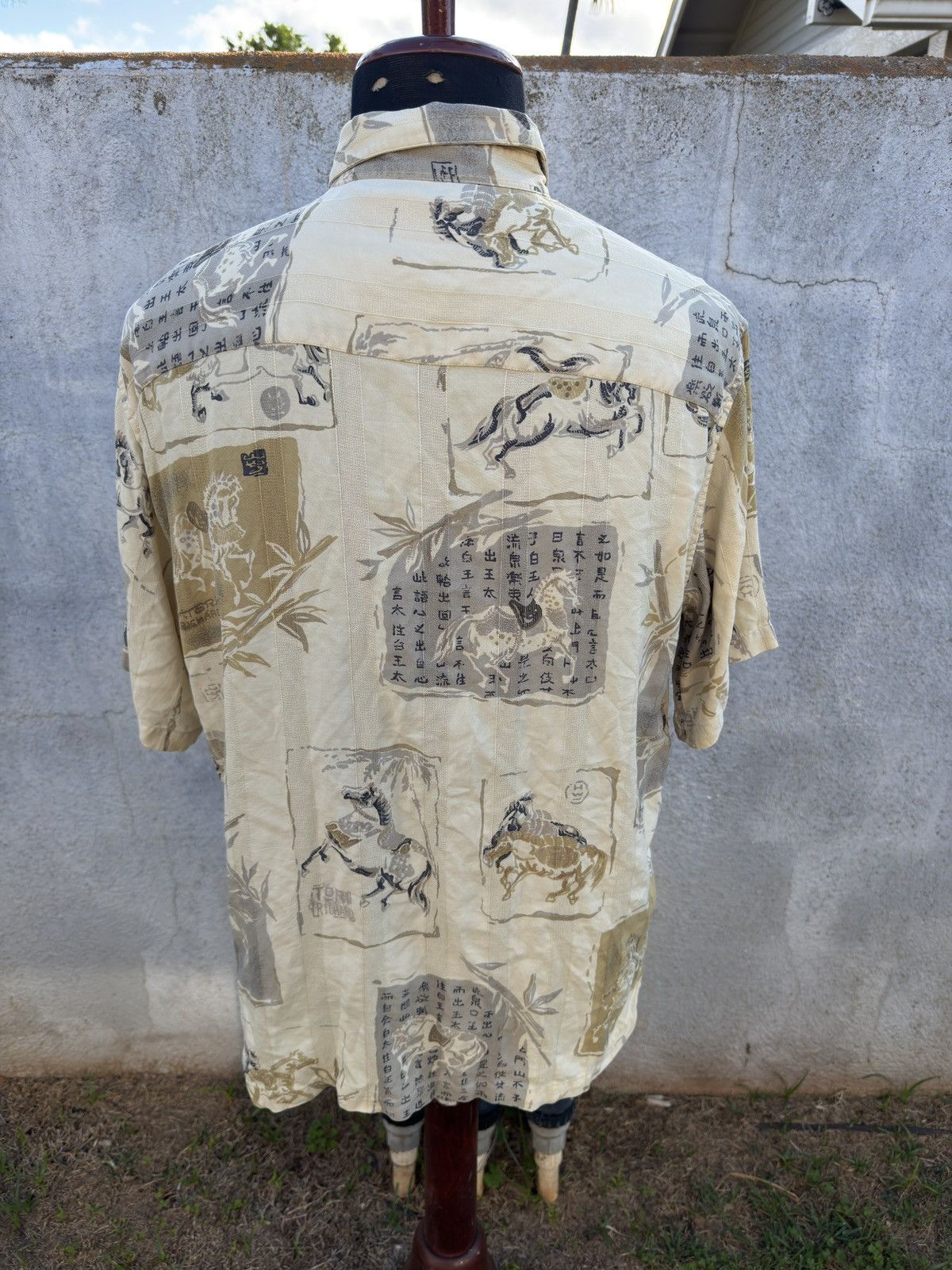 Tori Richard PreOwned Tori Richard Beige Hawaiian Men's Large 100% Silk Size US L / EU 52-54 / 3 - 2 Thumbnail