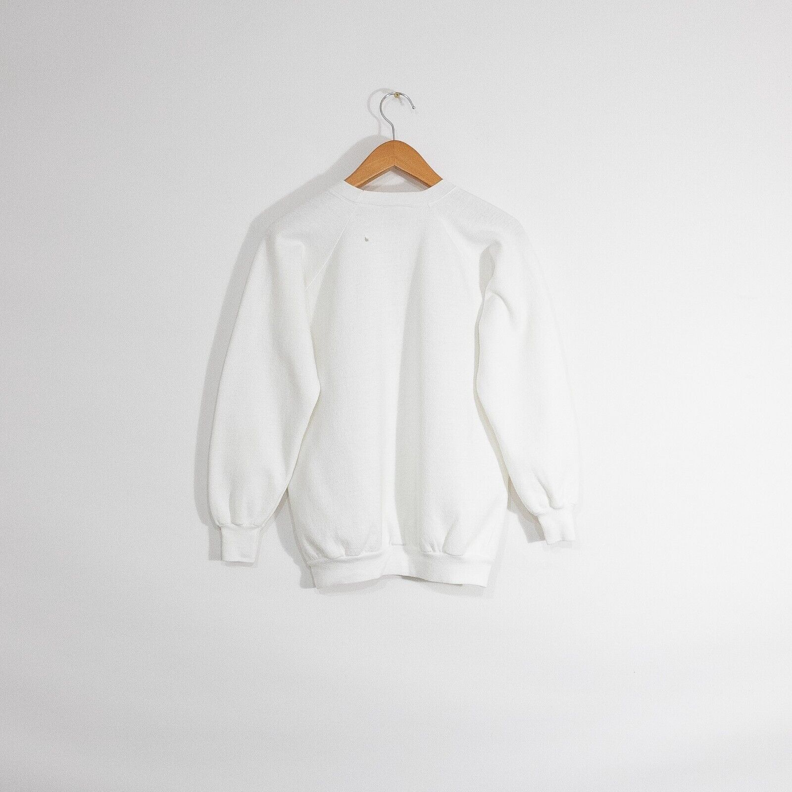 Guess × Vintage Vintage 80s Guess Jeans Sweatshirt M - Raglan Distressed Size US M / EU 48-50 / 2 - 7 Thumbnail