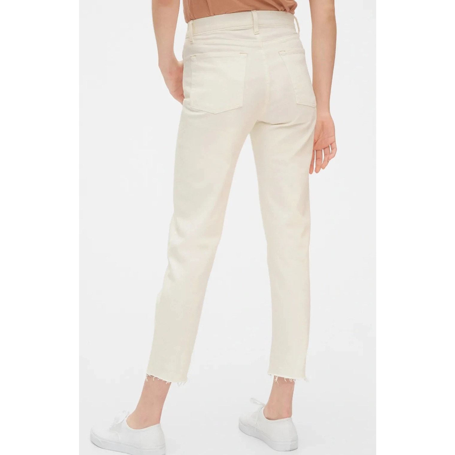 Gap Gap Women -High Rise Cheeky Straight / with Raw Hem/27R/NWOT Size 27" / US 4 / IT 40 - 2 Thumbnail