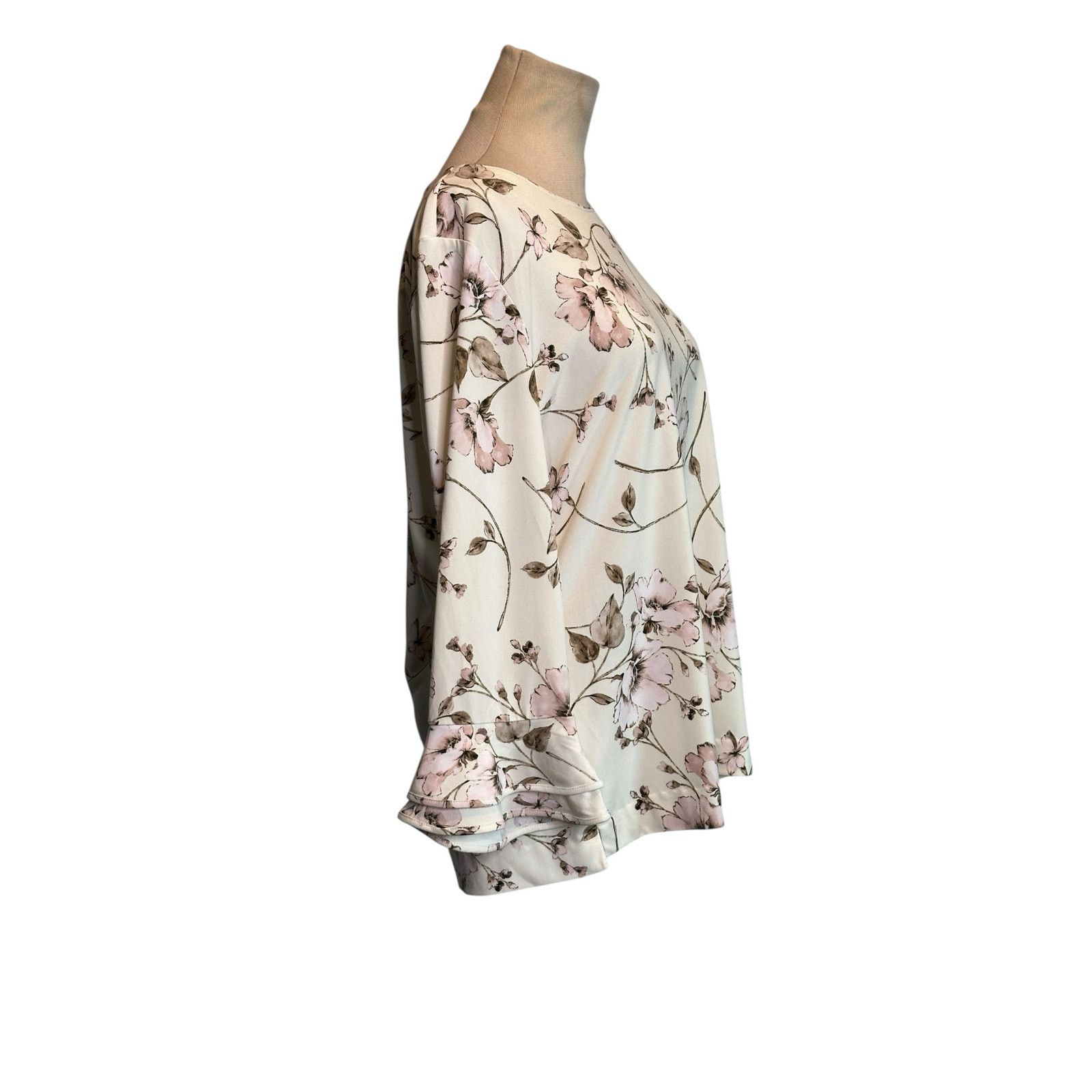 Karl Lagerfeld Karl Lagerfeld cream soft pink floral blouse size Medium Size M / US 6-8 / IT 42-44 - 11 Thumbnail