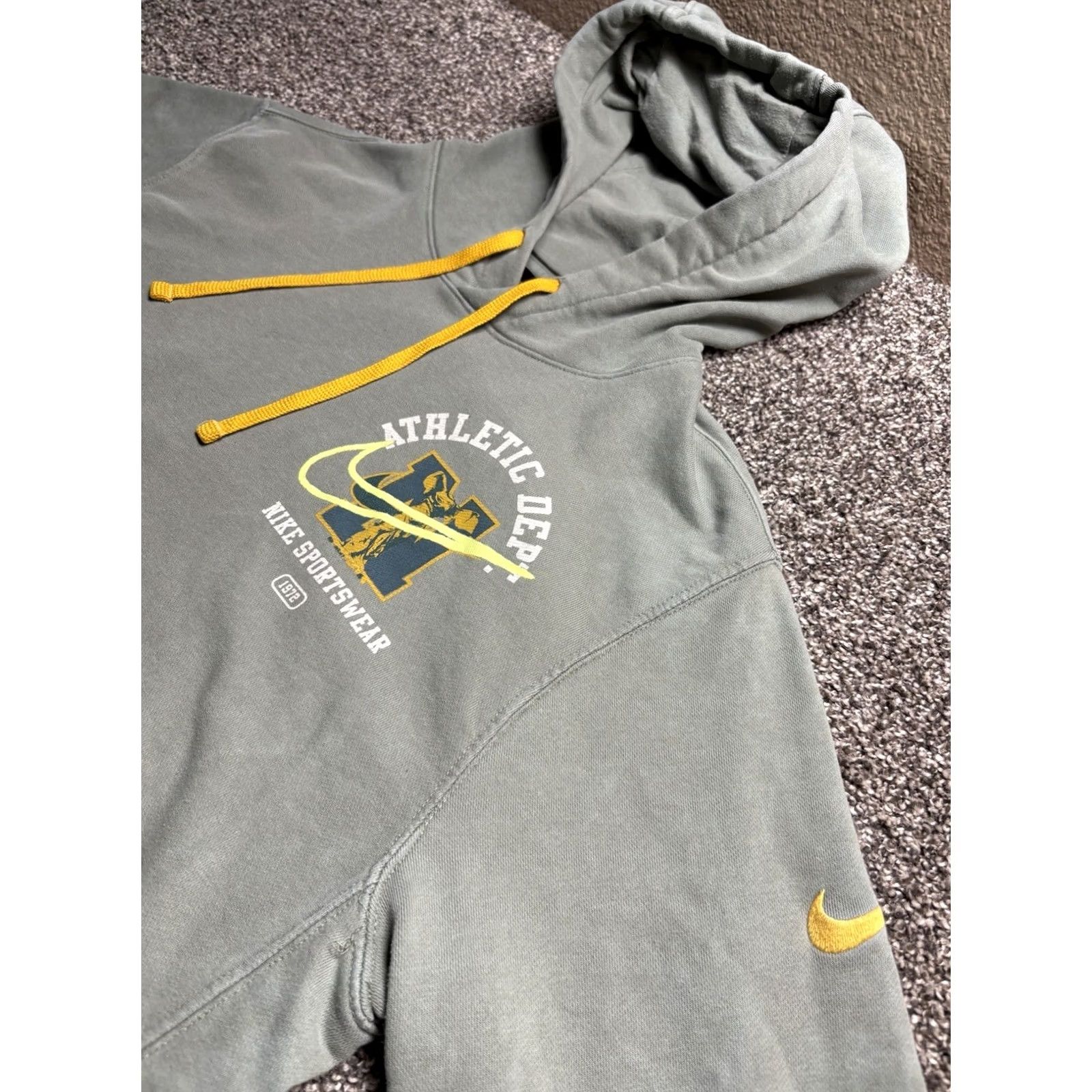 Nike Nike Hoodie Mens Medium Sportswear Athletic Dept 1972 Sweatshirt DC3546 - Sleeve Length Long Size US M / EU 48-50 / 2 - 7 Thumbnail