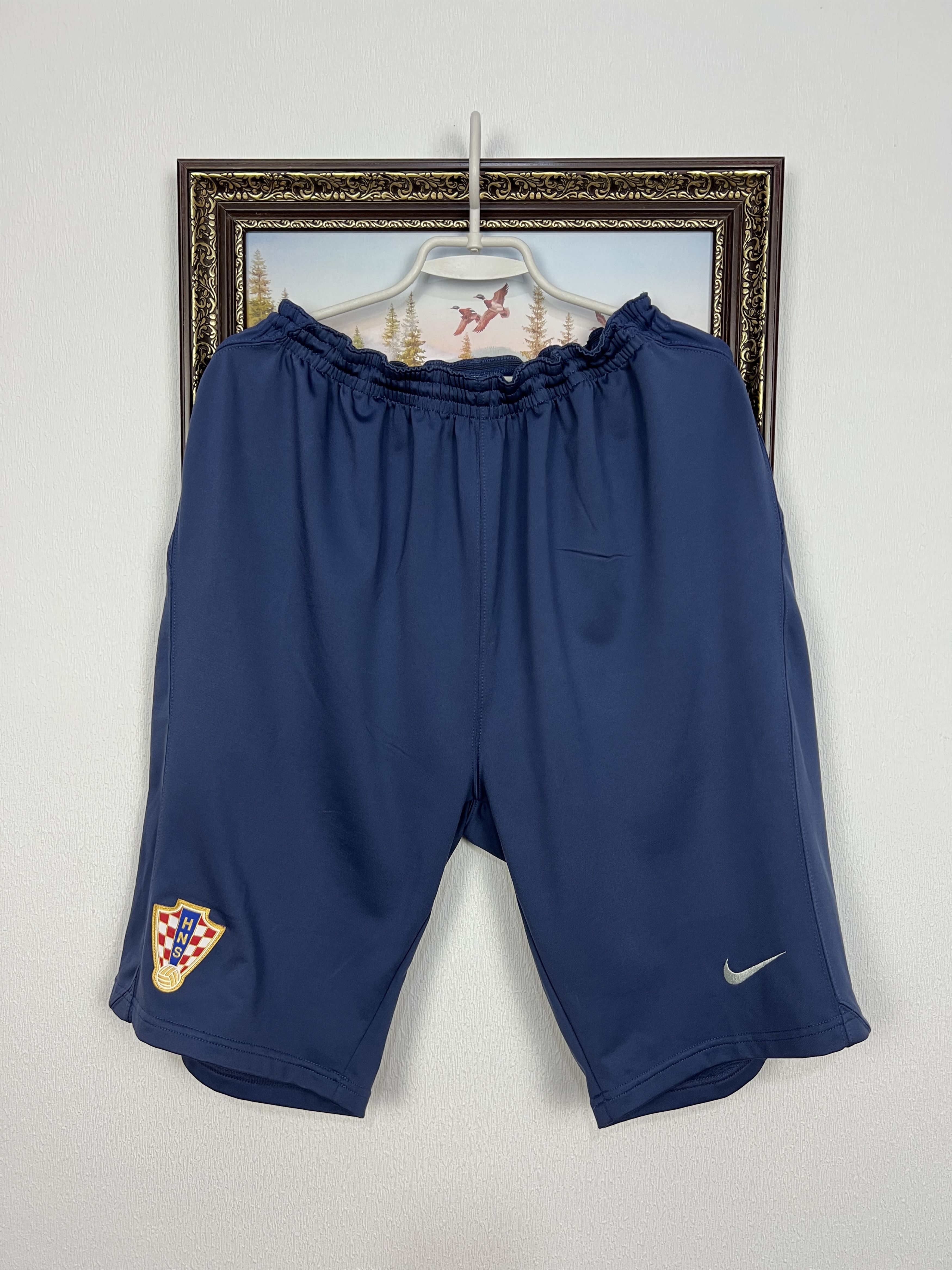 Nike Vintage Nike Croatia Football Train Shorts Pre Match XL Size US 36 / EU 52 - 1 Thumbnail