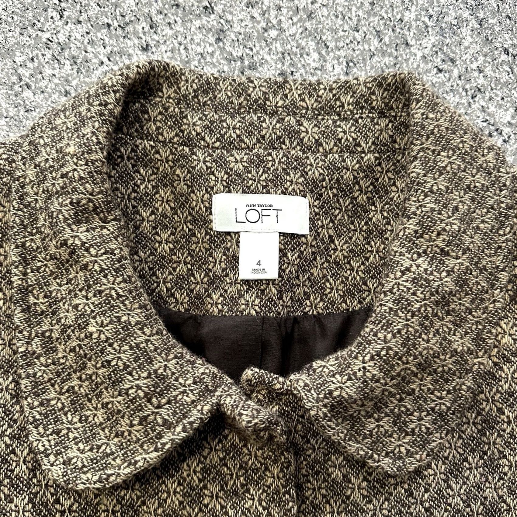 Loft LOFT Ann Taylor Blazer Jacket Geometric Tweed Wool Brown Geometric Pattern Short Sleeve Four-Button Front Women 4 Brown Wool Blazer Size S / US 4 / IT 40 - 2 Thumbnail