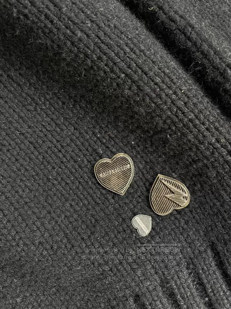 Saint Laurent Paris Saint Laurent Paris Lightning Heart Badge Round Neck Wool Size US L / EU 52-54 / 3 - 3 Thumbnail