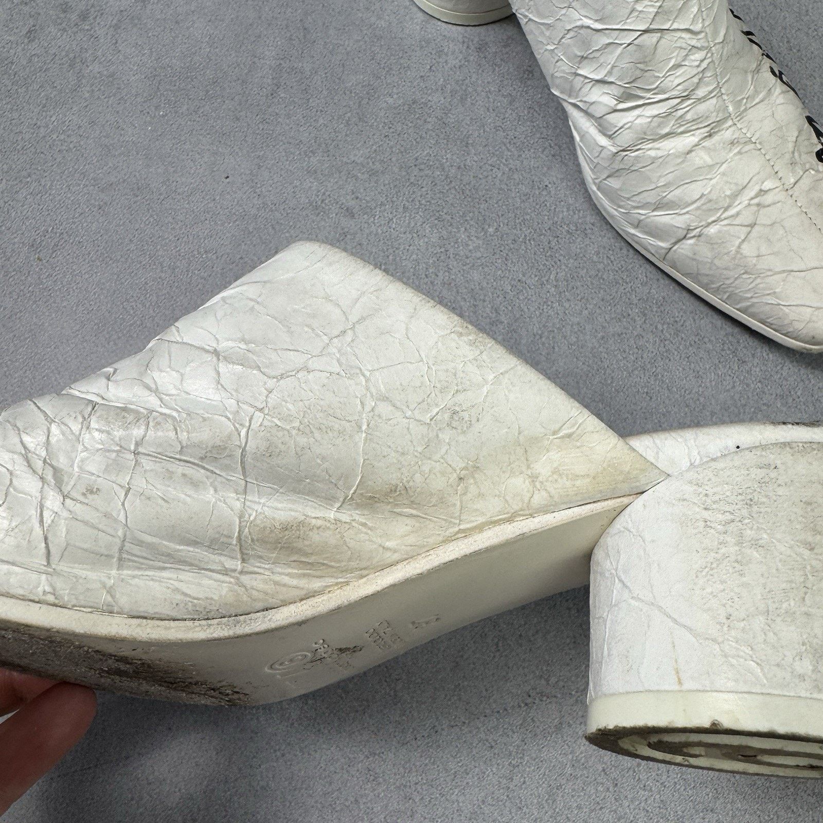 Maison Margiela Maison Margiela MM6 Mules White Size 37 Clogs US 7 Size US 7 / IT 37 - 21 Thumbnail