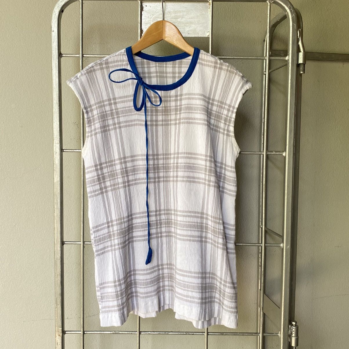 Tsumori Chisato Tsumori Chisato Blue Trim Bow Tie Sleeveless Blouse Size M / US 6-8 / IT 42-44 - 23 Thumbnail