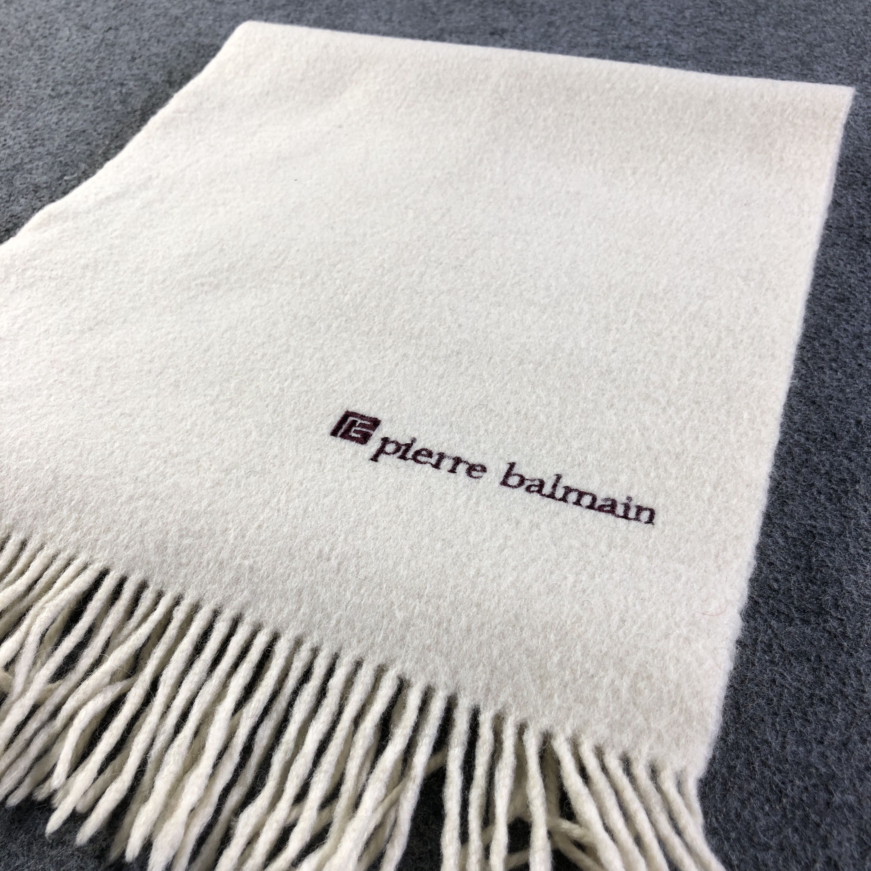 Pierre Balmain Pierre Balmain Plain Wool Scarf Muffler Neckwear V2797 Size ONE SIZE - 3 Thumbnail
