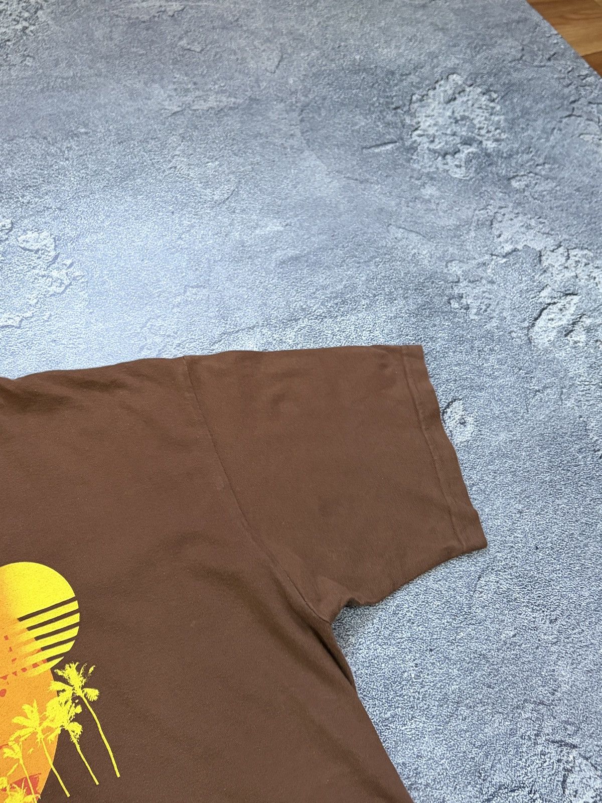 Vintage 2004 Lenny Kravitz Baptist Tour Tee B&C Tag Brown Size S Size US S / EU 44-46 / 1 - 9 Thumbnail
