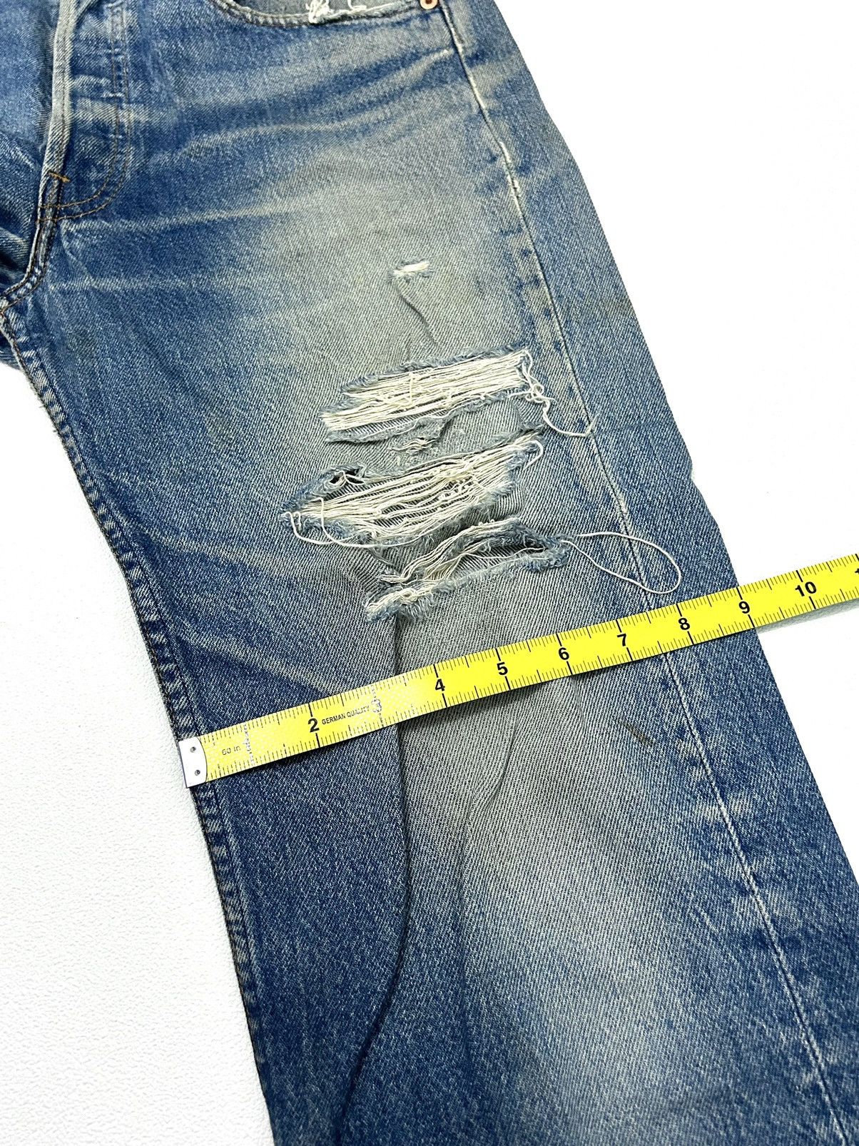 Levi's × Levi's Vintage Clothing Vintage Levis 501 xx Button 522 Distressed Jeans Size US 31 - 20 Thumbnail