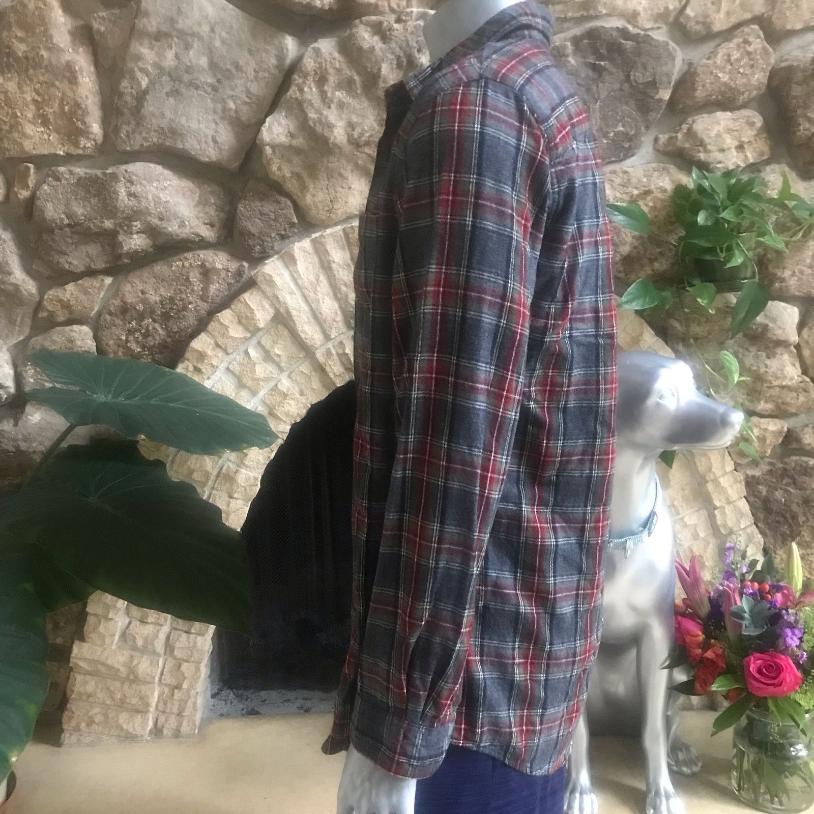 L.L. Bean L.L. Bean Flannel Plaid Gray Red Button Down Size L Tall Size US L / EU 52-54 / 3 - 2 Thumbnail