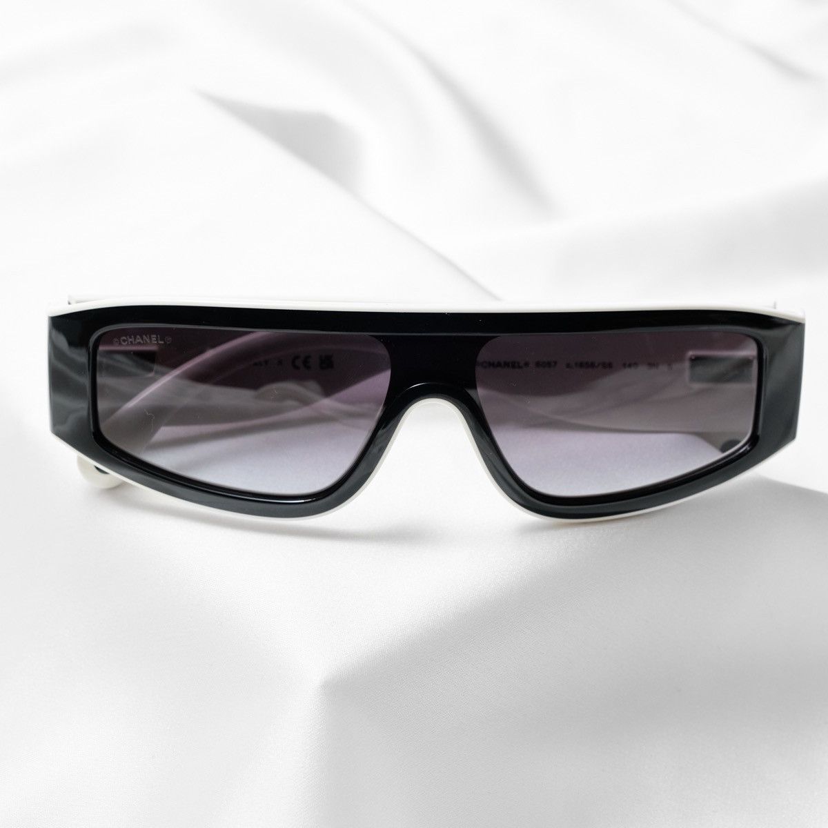 Chanel CHANEL 0CH6057 1656S6 SUNGLASSES Size ONE SIZE - 6 Thumbnail
