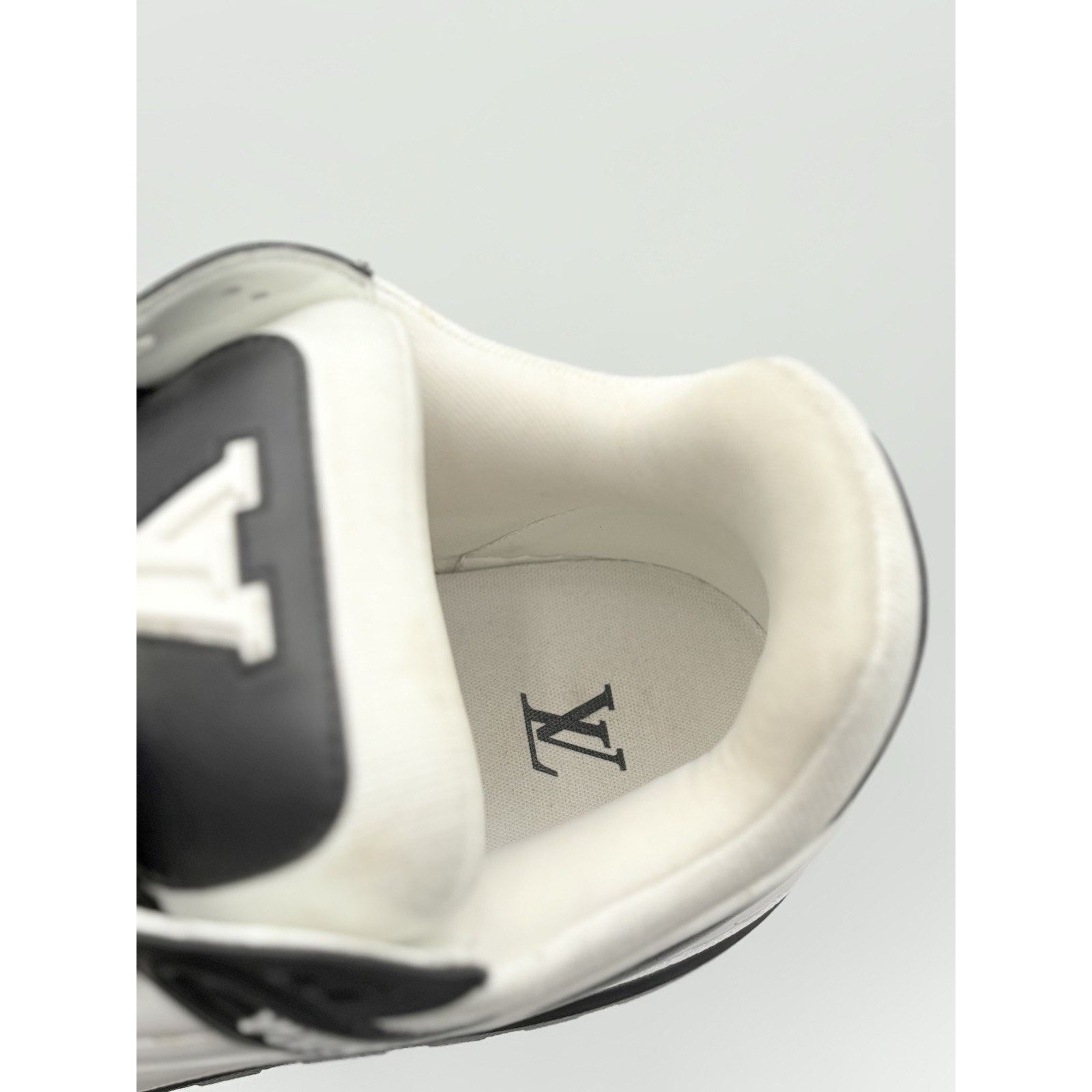 Louis Vuitton 13-13.5 US Louis Vuitton Maxi ' Black White ' | SUPER CLEAN! Size US 13 / EU 46 - 6 Thumbnail