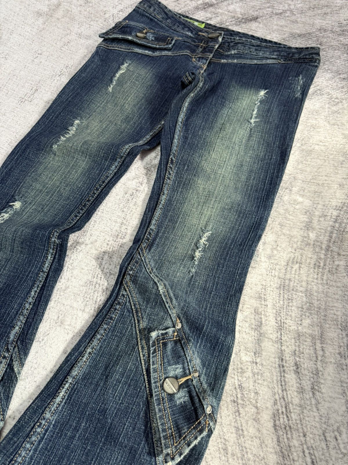 Japanese Brand × Le Grande Bleu (L.G.B.) × Tornado Mart GHC Deconstructed Panel Green Mud Wash Low Rise Flared Jeans Size US 27 - 4 Thumbnail