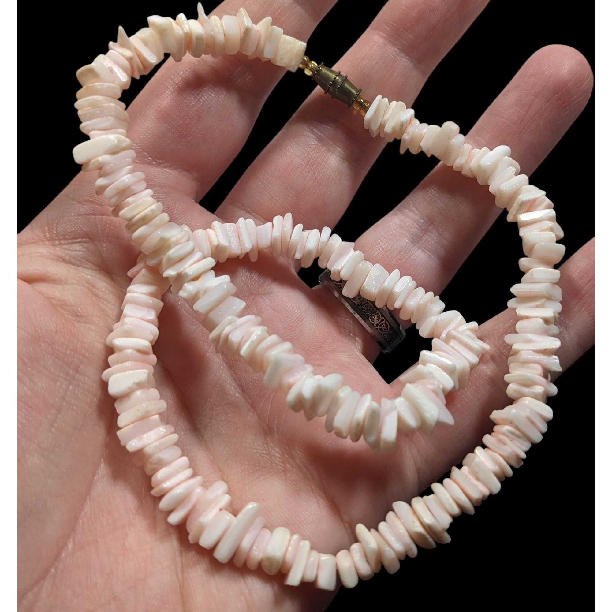 Other Beachy Bohemian Pastel Pink Seashell Chip Necklace Size ONE SIZE - 5 Thumbnail