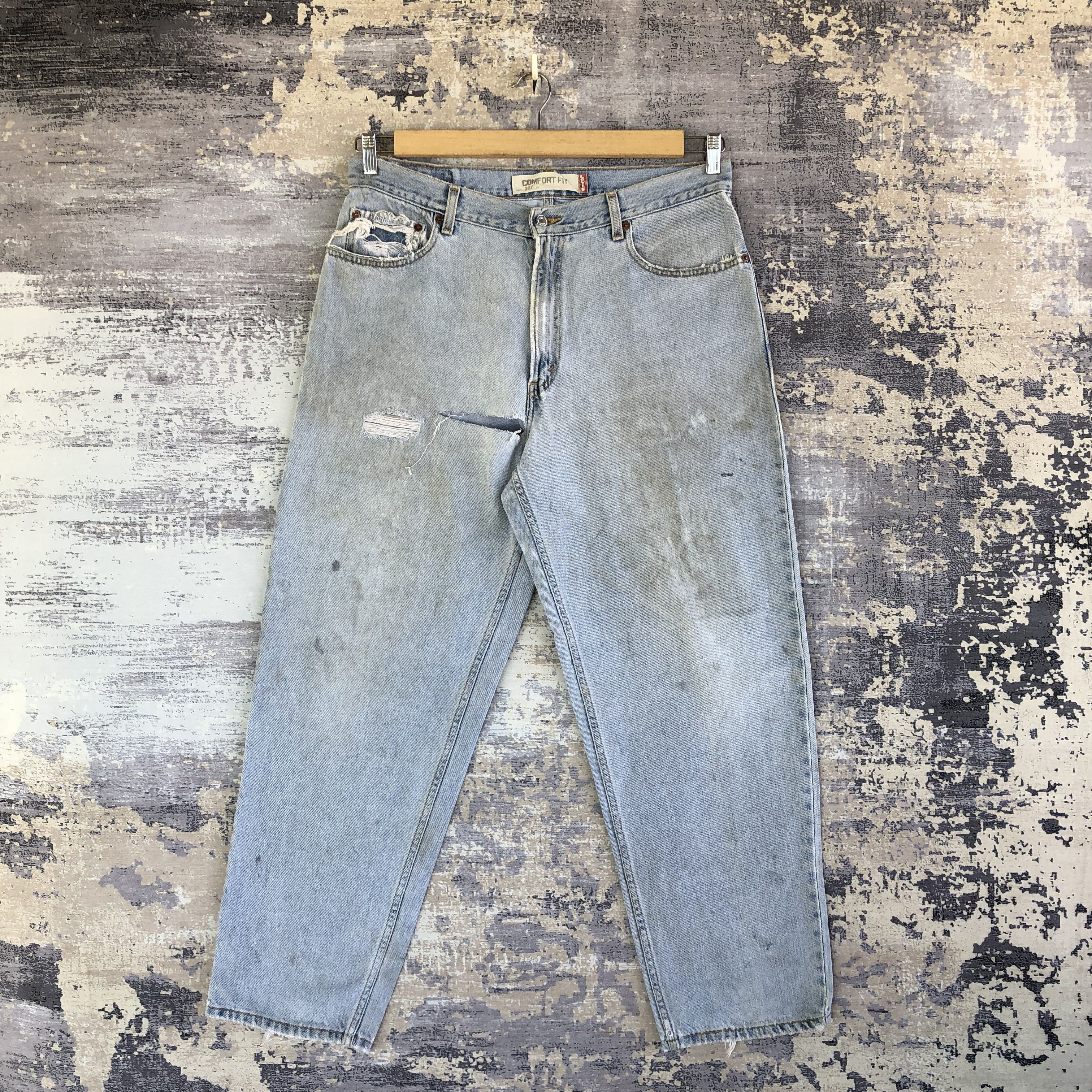 Vintage Levis 560 Dirty Faded Jeans Levis Distressed Denim