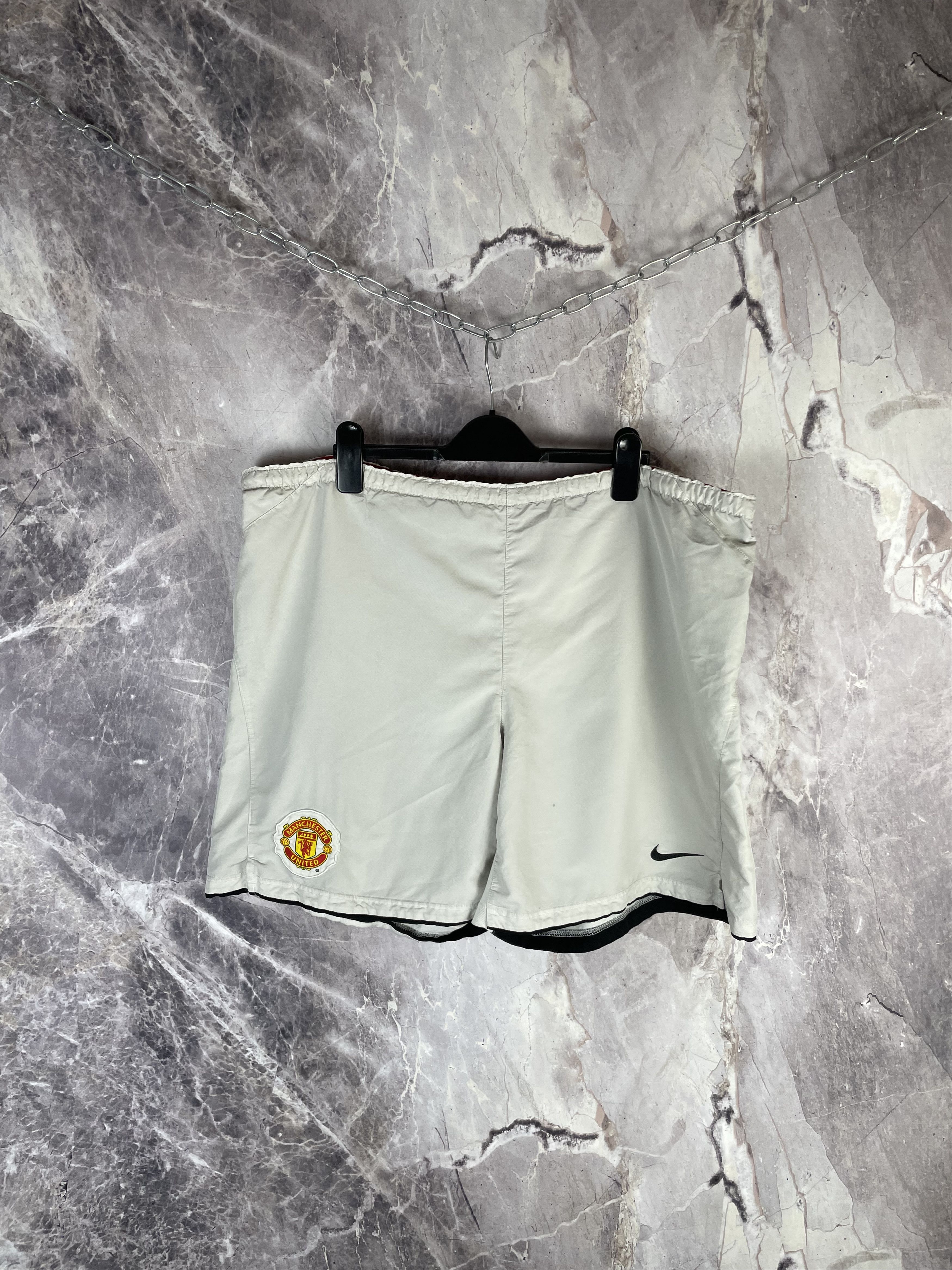 Nike Nike Manchester United Vintage Shorts Y2k Size US 36 / EU 52 - 1 Thumbnail