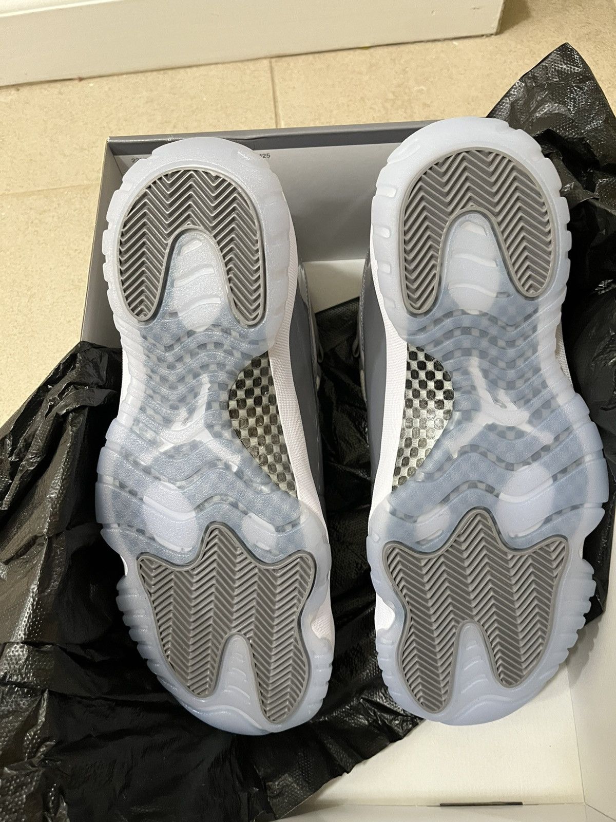 Jordan Brand Jordan 11 Retro Cool Grey Sz 10us Size US 10 / EU 43 - 4 Thumbnail