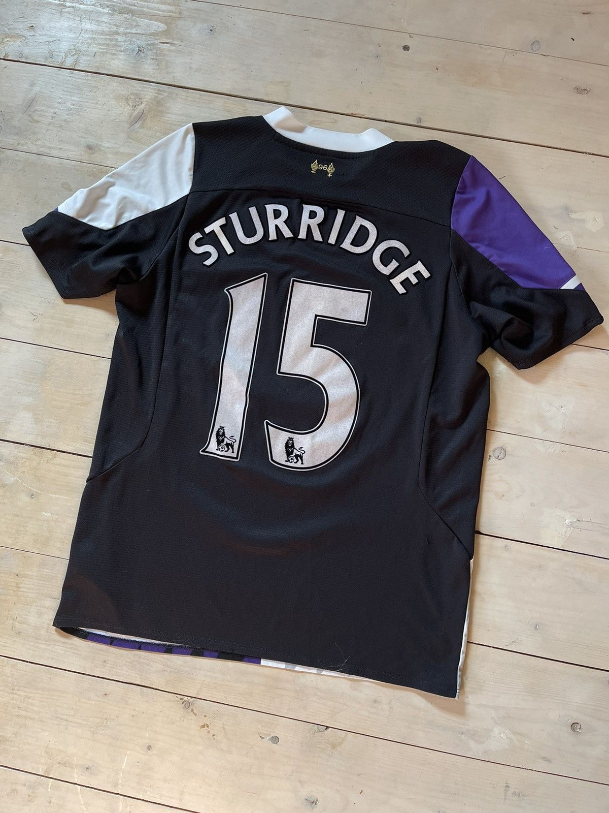 Warrior 2013 Warrior Liverpool #15 Sturridge soccer jersey Size US M / EU 48-50 / 2 - 9 Thumbnail