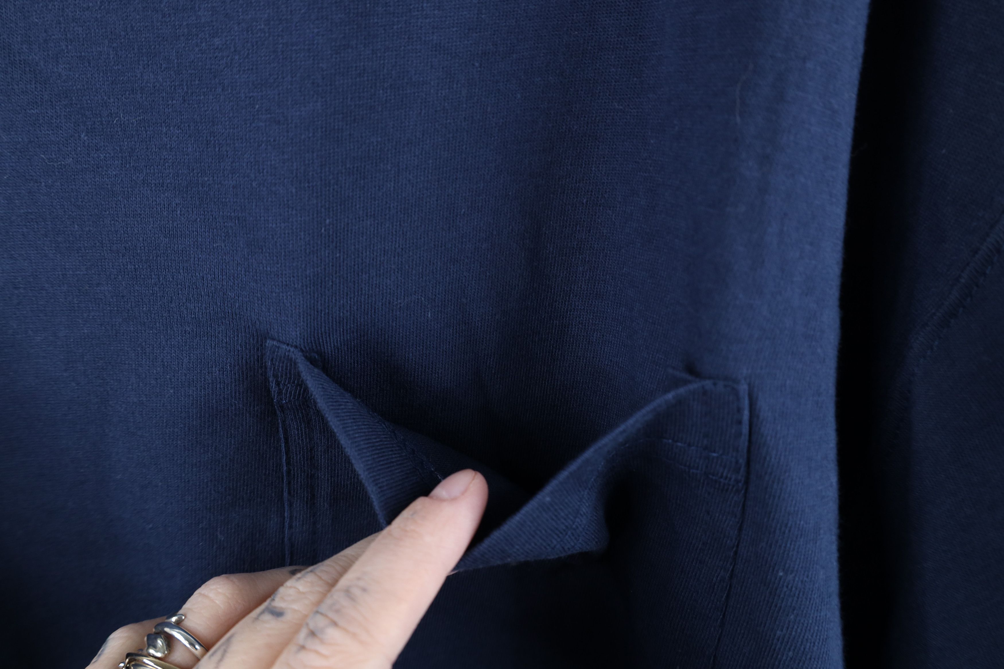 Vintage Vintage 90s Y2K Streetwear Baggy Pocket T-Shirt Navy Cotton Size US M / EU 48-50 / 2 - 5 Thumbnail