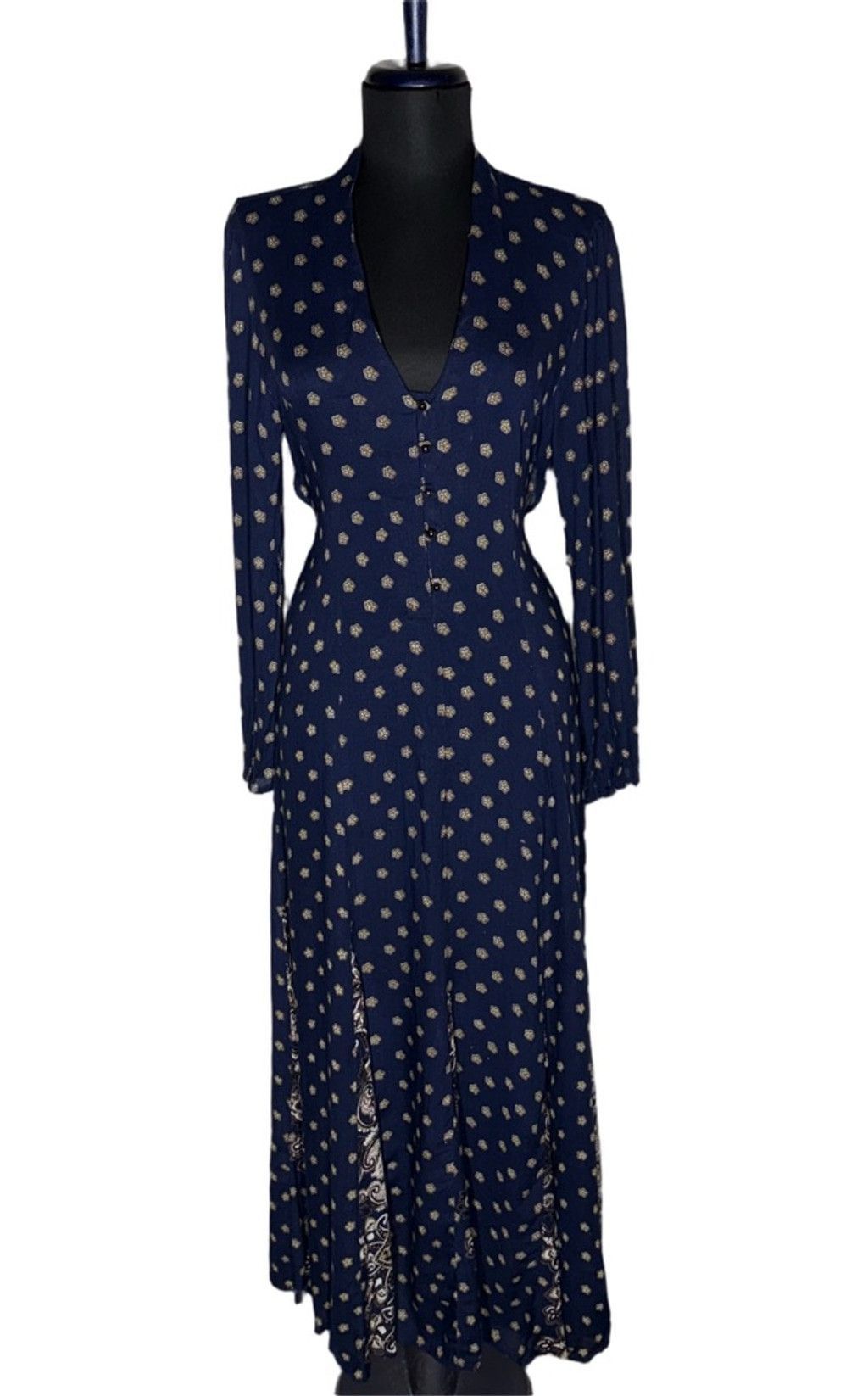 cotton block print dress material Emerald Green Floral Jaal & Black Wave Printed Unstitched – Khatri Creations neck dress Gubotare Mother of the FALTANTES INCLUSOS Color:Intrepid Blue