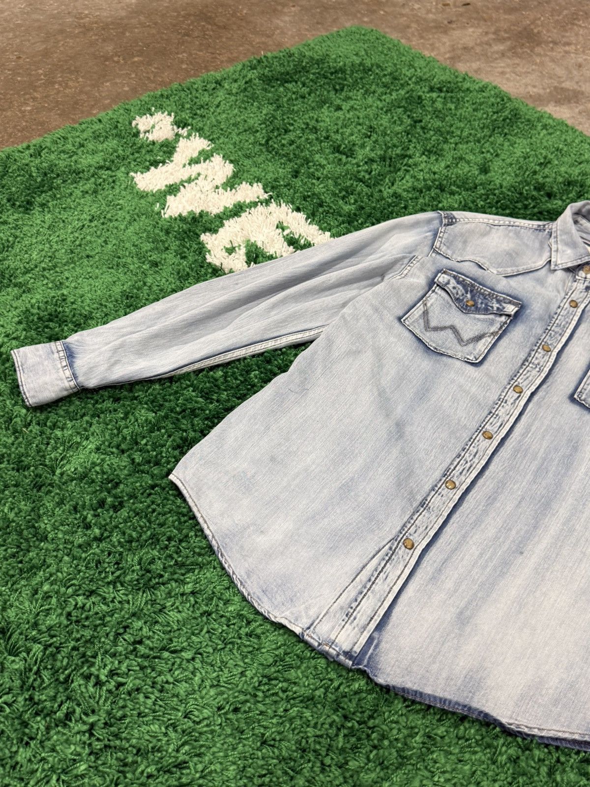 Wrangler Wrangler Denim Cowboy Yoke Pocket Logo Shirt Jean Medium Size US M / EU 48-50 / 2 - 4 Thumbnail