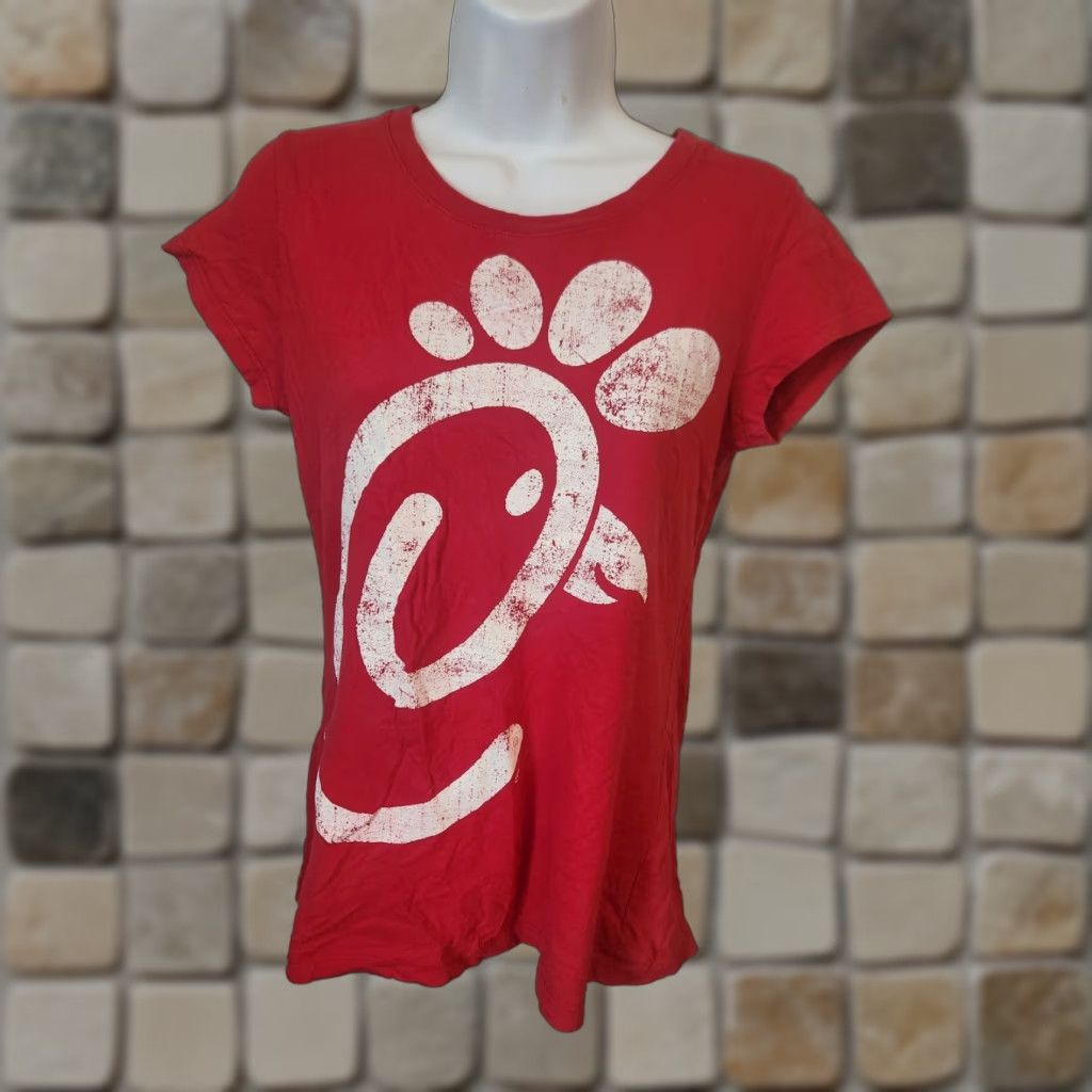 Vintage Womens Juniors Chick-fil-A Logo Graphic Print Red T-Shirt Size Large Size L / US 10 / IT 46 - 1 Thumbnail