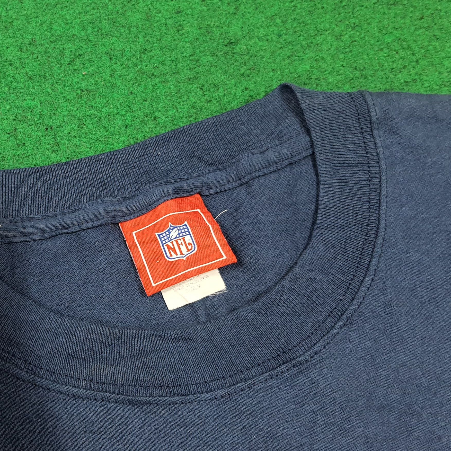 NFL Vintage Tennessee Titans NFL AFC Tshirt C285N41 Size US M / EU 48-50 / 2 - 5 Thumbnail