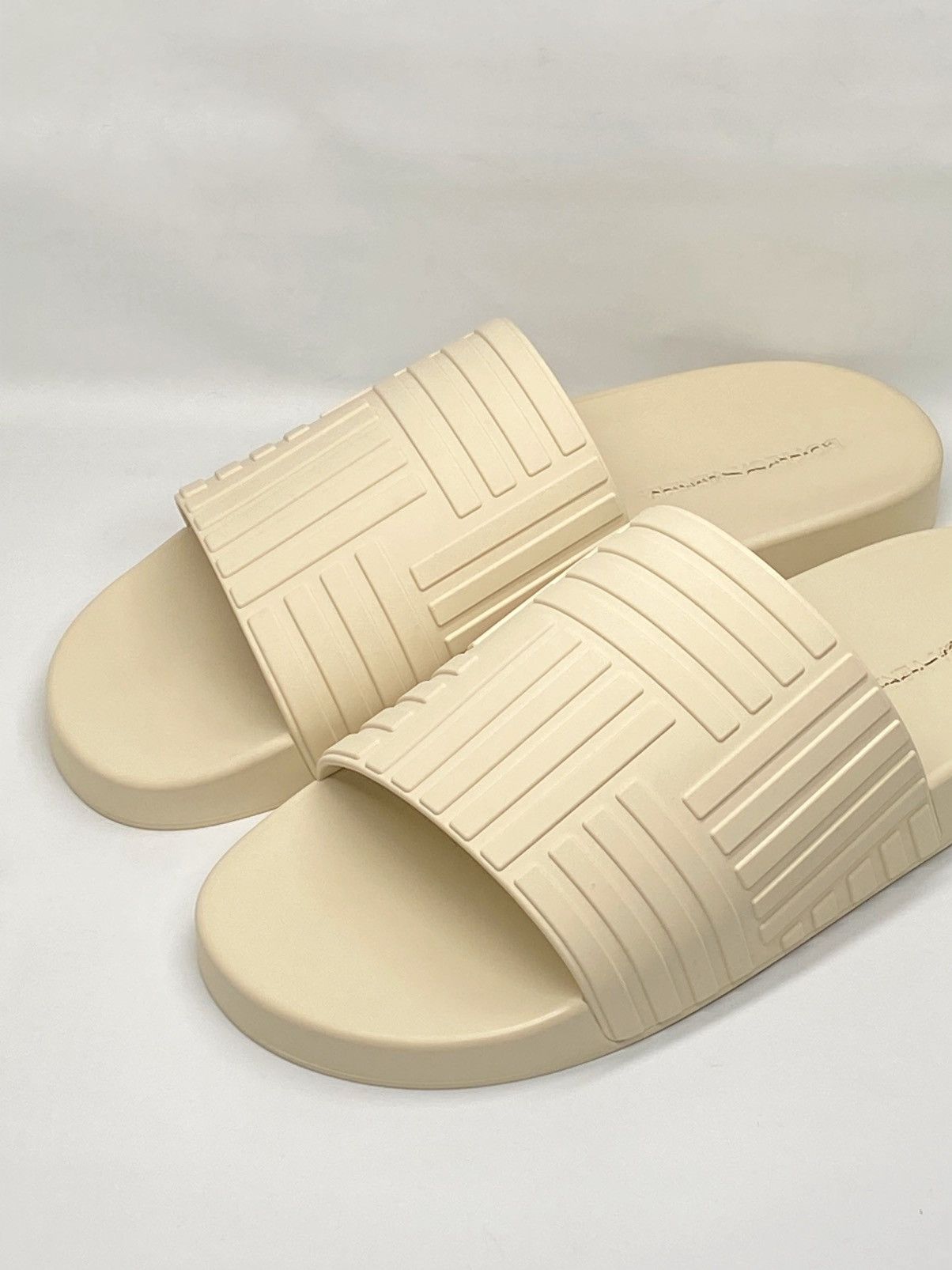 Bottega Veneta Bottega Veneta Rubber Slide Sandals size 46/us size 13 Size US 13 / EU 46 - 4 Thumbnail