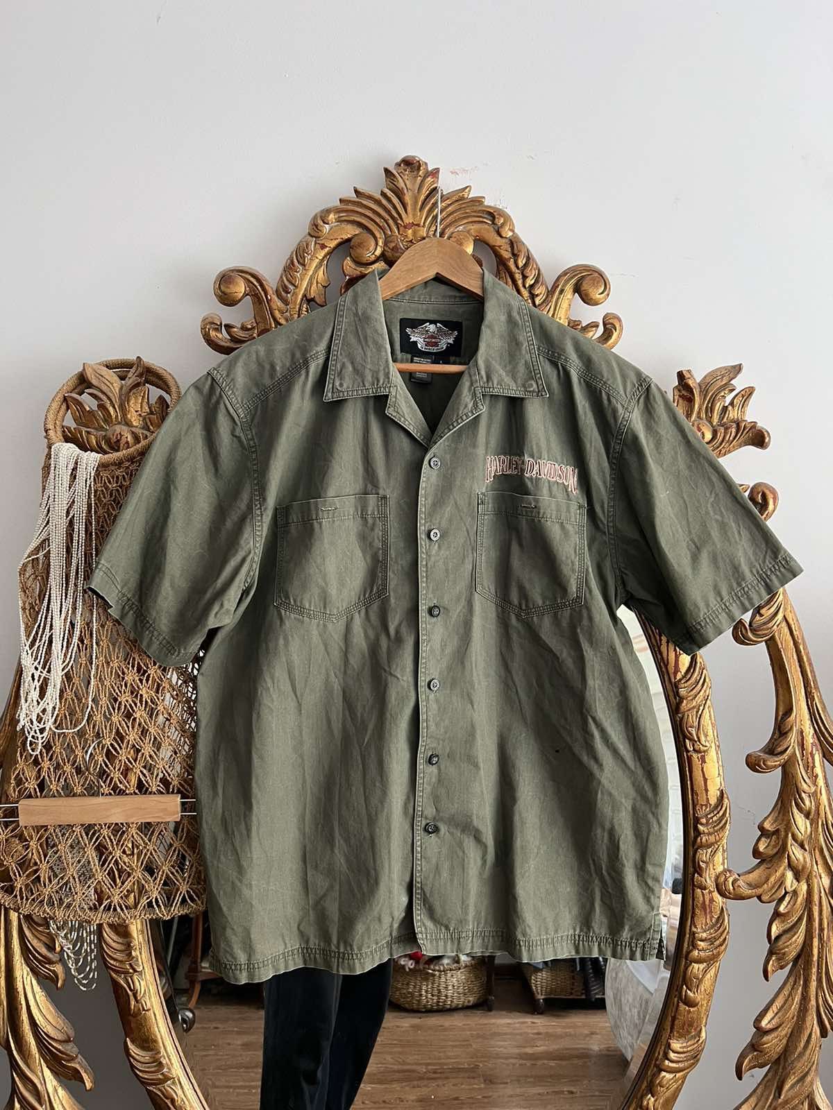 Harley Davidson VINTAGE Harley-Davidson Button-Up Shirt Olive Short Sleeve Size US L / EU 52-54 / 3 - 1 Thumbnail