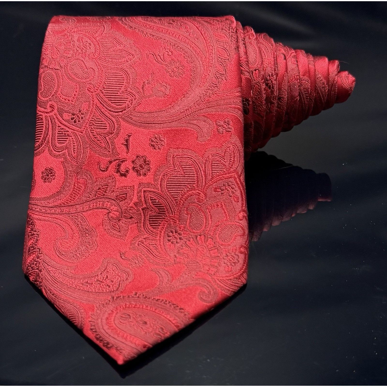 Donald Trump DONALD J. TRUMP MEN'S TIE 100% SILK Bright Red Paisley 61” Size ONE SIZE - 2 Thumbnail