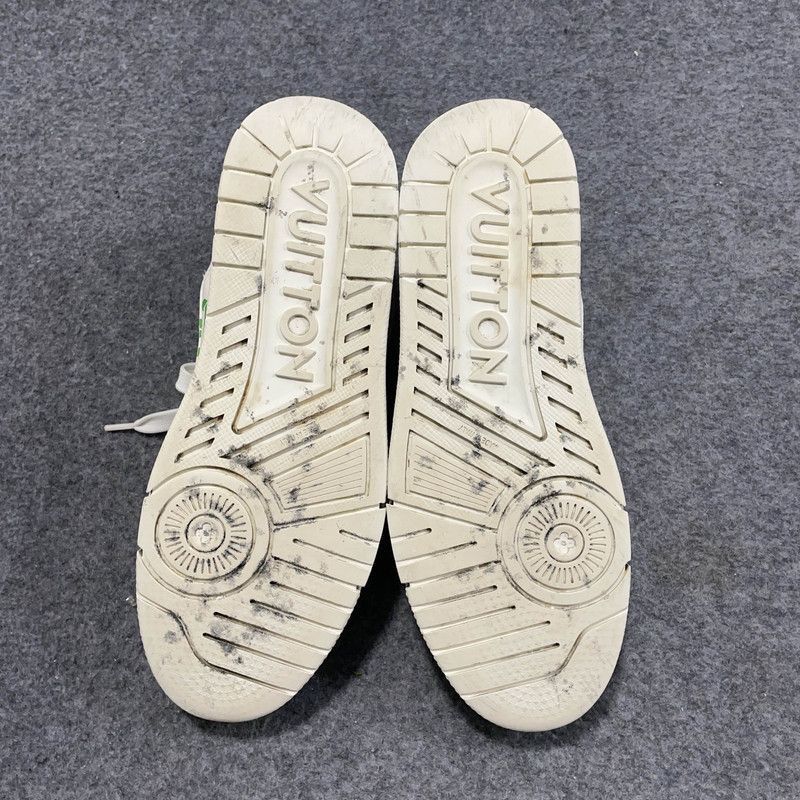Louis Vuitton Louis Vuitton Casual Sneakers in White and Green - Size US 7.5 / EU 40-41 - 2 Thumbnail