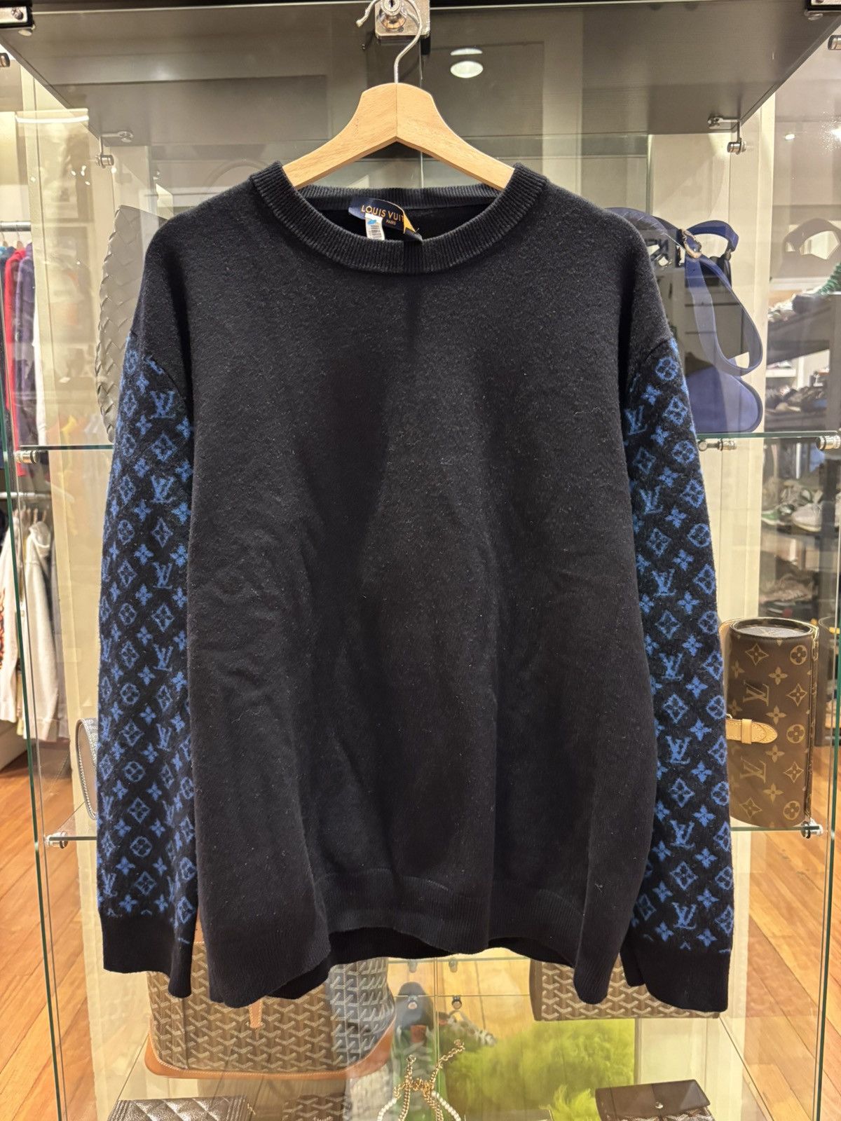 Louis Vuitton Louis Vuitton Monogram Sleeve Knit Cashmere Blend Sweater Size US XXL / EU 58 / 5 - 1 Thumbnail