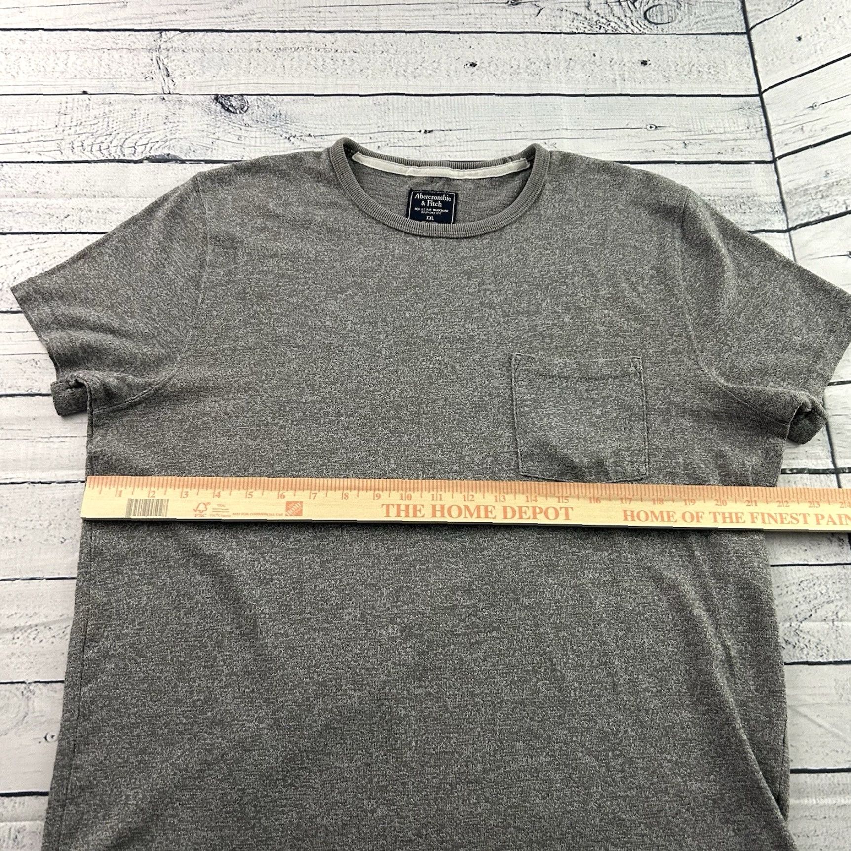 Abercrombie & Fitch Abercrombie & Fitch Short Sleeve Pocket Shirt Men XXL Gray Button-Up, 2XL, Regular, Gray, Pocket Shirt, Mens Size US XXL / EU 58 / 5 - 4 Thumbnail