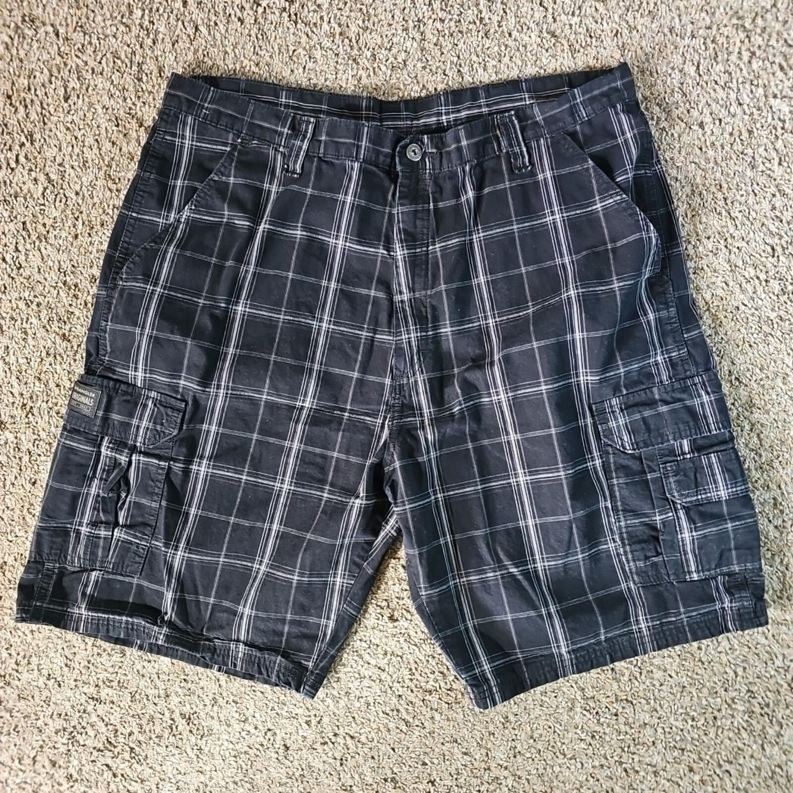 Wrangler Wrangler Originals Black Cargo Shorts 38 Size US 38 / EU 54 - 1 Thumbnail