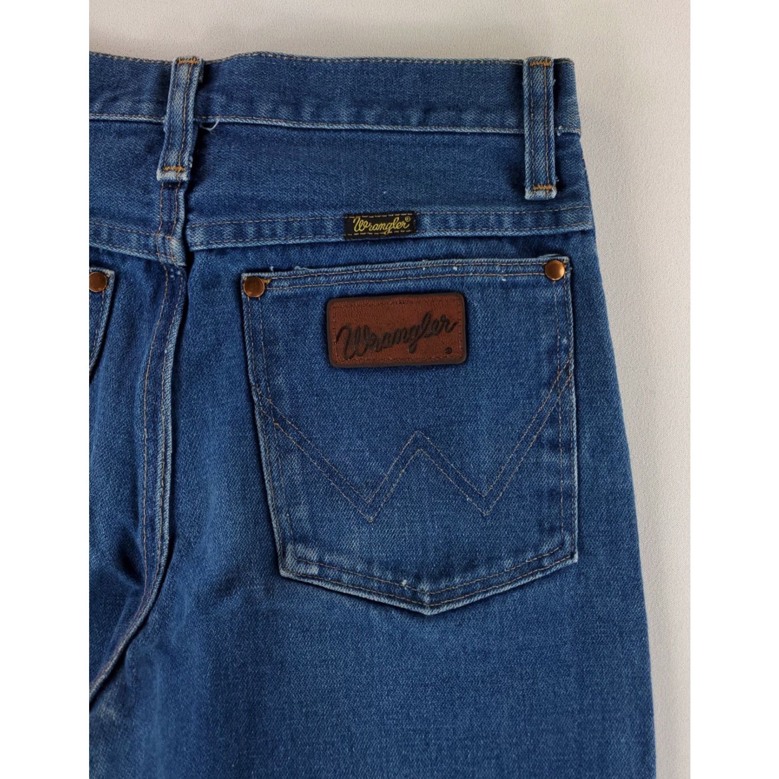 Wrangler VINTAGE Wrangler Jeans 401 SNVR Blue Mens Jeans 28x27 Actual 70s No Fault Straight Blue Mens 29x34 Size US 28 / EU 44 - 4 Thumbnail