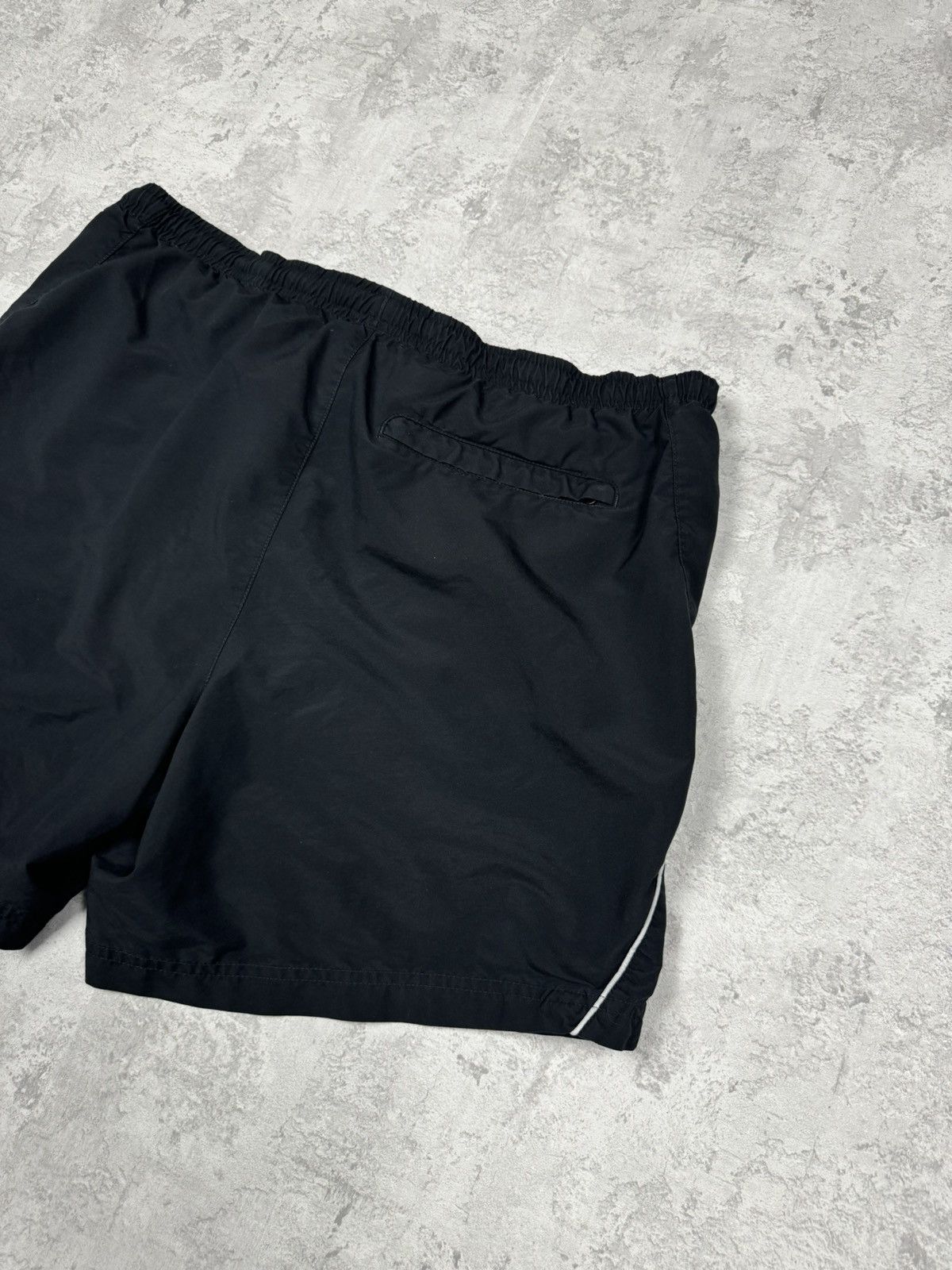 Nike Vintage Nike Y2K Shorts Size XL Size US 37 - 8 Thumbnail