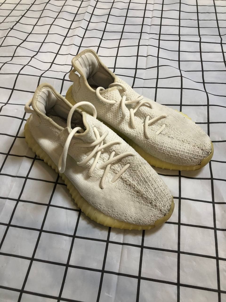 Yeezy Yeezy Boost 350 V2 Cream Triple White Shoes Men's Size US 7.5 / EU 40-41 - 1 Thumbnail