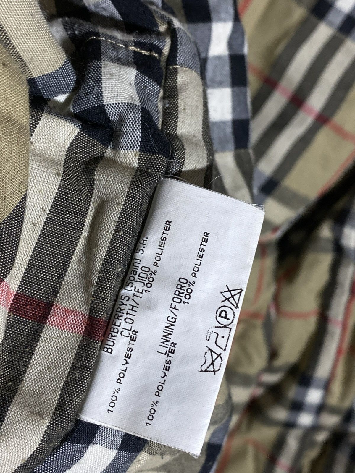 Burberry Burberry’s vintage nova check quilted jacket fur collar Size US M / EU 48-50 / 2 - 22 Thumbnail