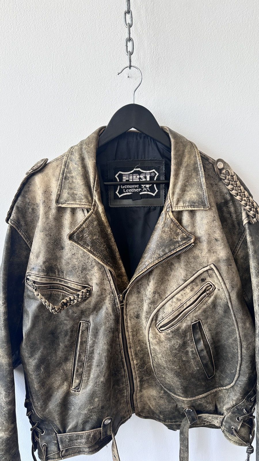 Other Leather Motorcycle Jacket XL Braided Shoulders Rocker Heavy Size US XL / EU 56 / 4 - 8 Thumbnail