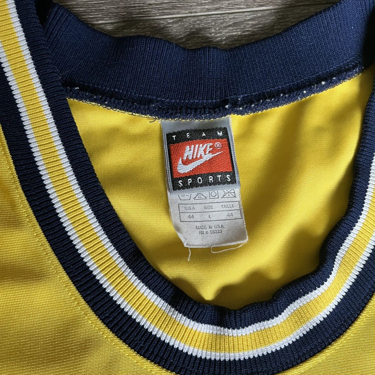 Nike × Vintage Vintage Nike Michigan Wolverines Jimmy King Fab 5 Jersey #24 Size US L / EU 52-54 / 3 - 3 Thumbnail