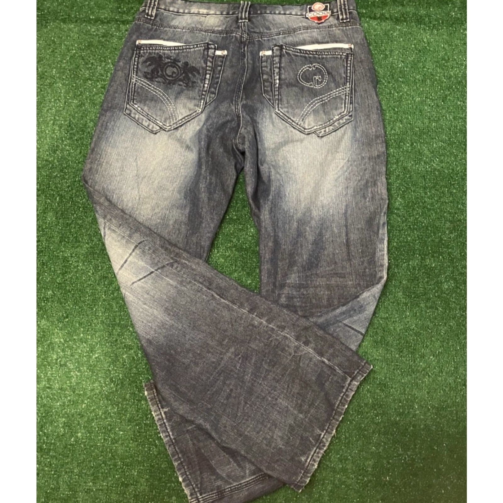 Coogi VINTAGE Coogi Baggy Jeans VTG Mens Size 34X34 Embroidered Grunge Skater Y2K Wide-Leg Jeans Mens Size US 34 / EU 50 - 2 Thumbnail