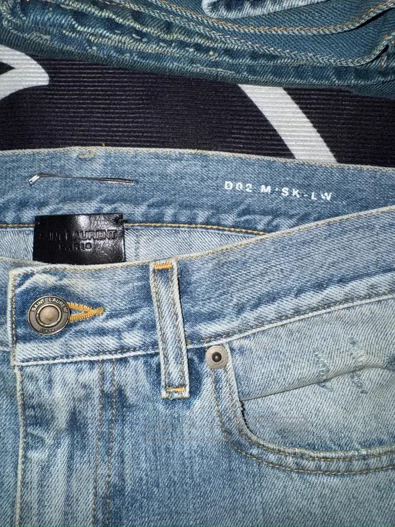 Saint Laurent Paris Saint Laurent Paris Classic Light Wash Cut-Out Ripped Slim Size US 29 - 3 Thumbnail