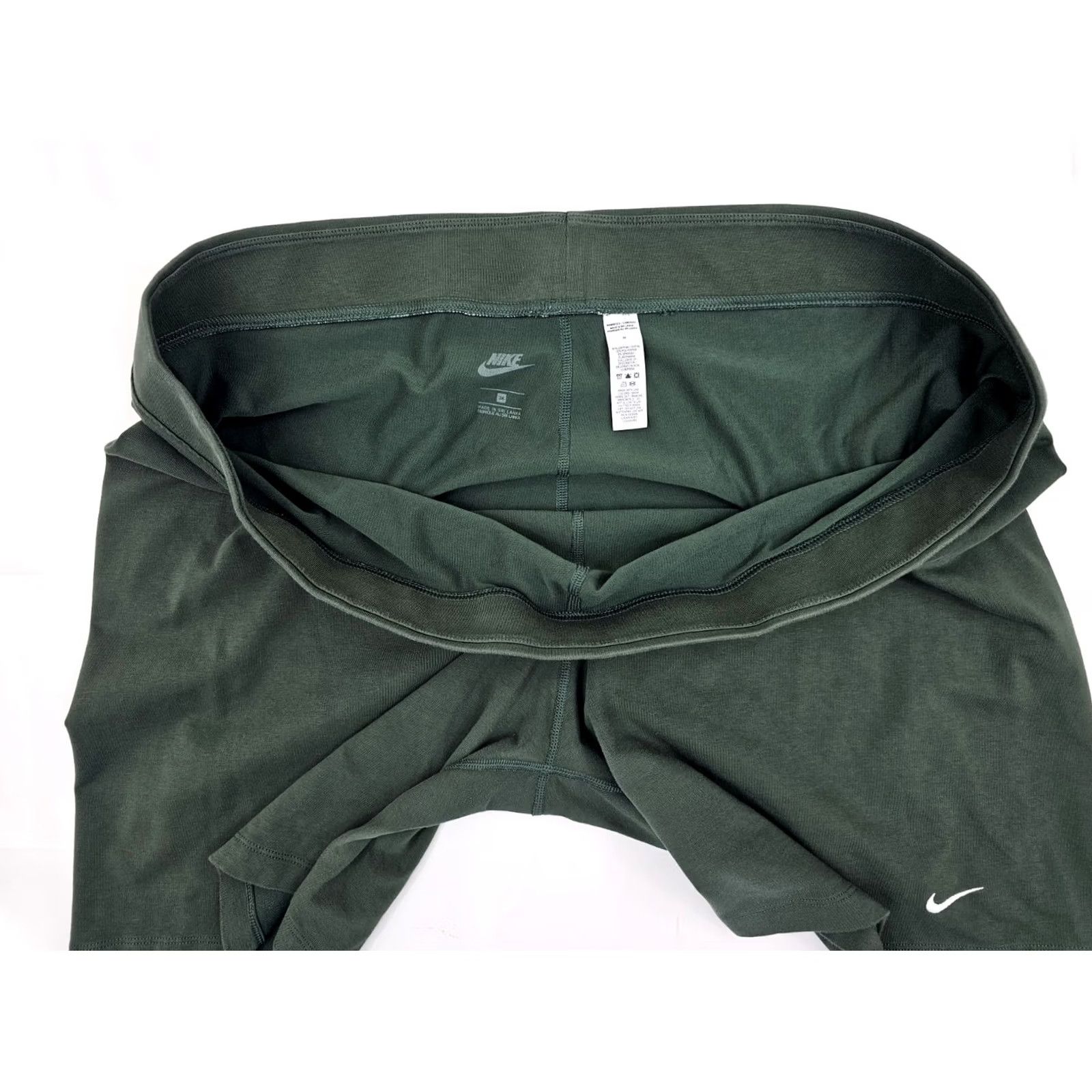Nike VINTAGE Nike Essentials Sportswear Mid Rise Bike Shorts Women 3X Olive Green Size 40" / US 18 - 6 Thumbnail