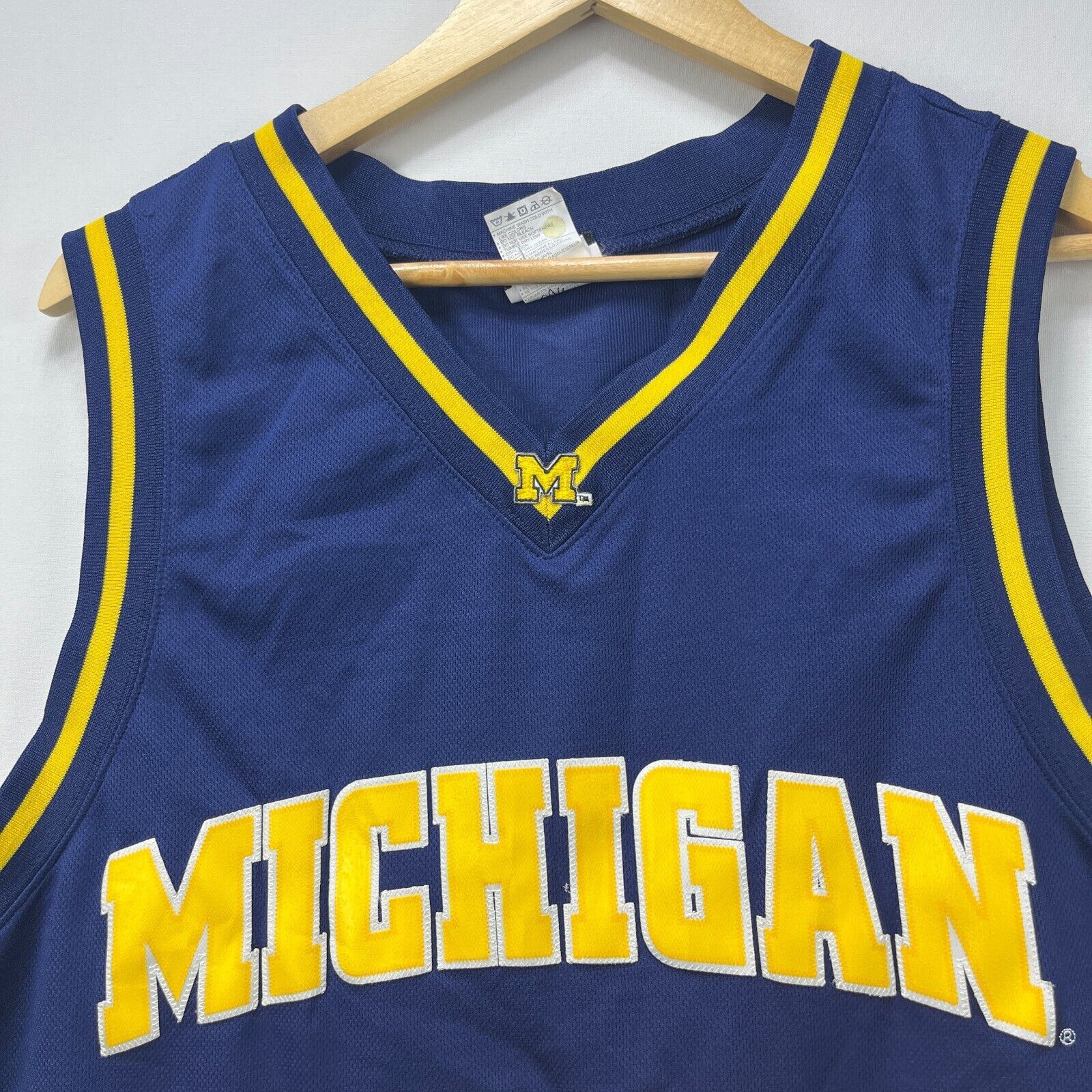 Foot Locker × Vintage Vintage Michigan Wolverines Basketball Jersey XL Size US XL / EU 56 / 4 - 3 Thumbnail