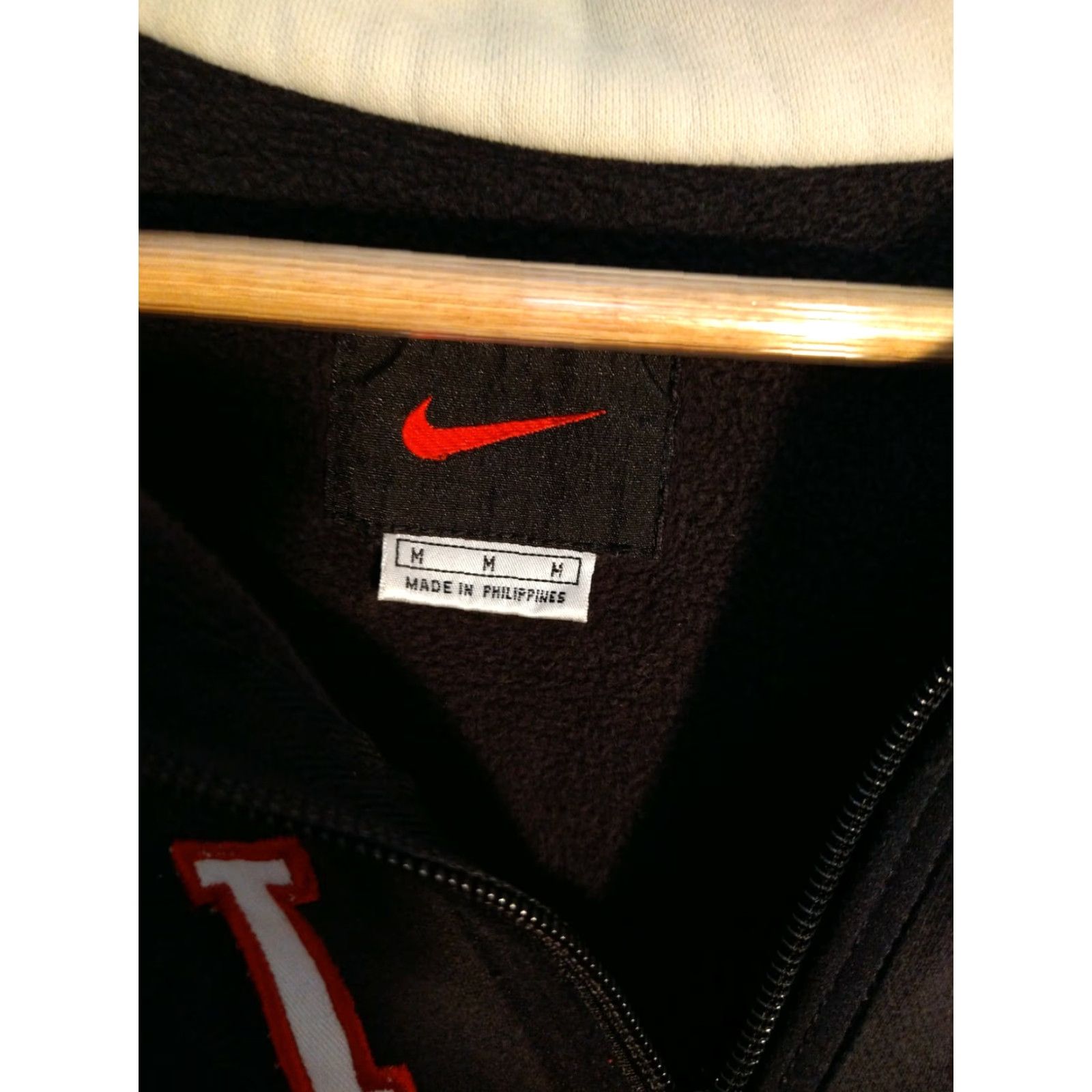 Nike VINTAGE Nike Pullover 1/4 Zip Distressed With Paint Spell Out size M black tag Mens Sweatshirt Distressed Paint 1/4 Zip Nike Pullover Size US M / EU 48-50 / 2 - 2 Thumbnail