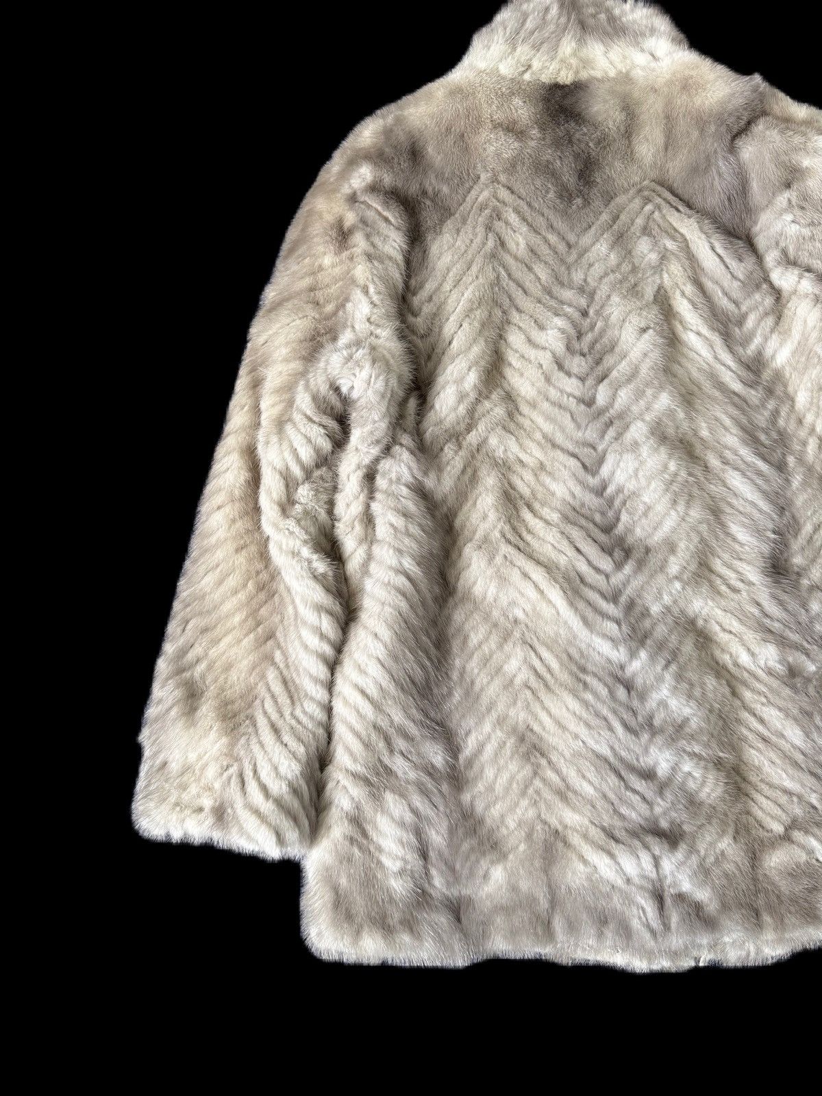 Japanese Brand Vintage Japan Custom Genuine Faux Fur Jacket Size S Size S / US 4 / IT 40 - 6 Thumbnail