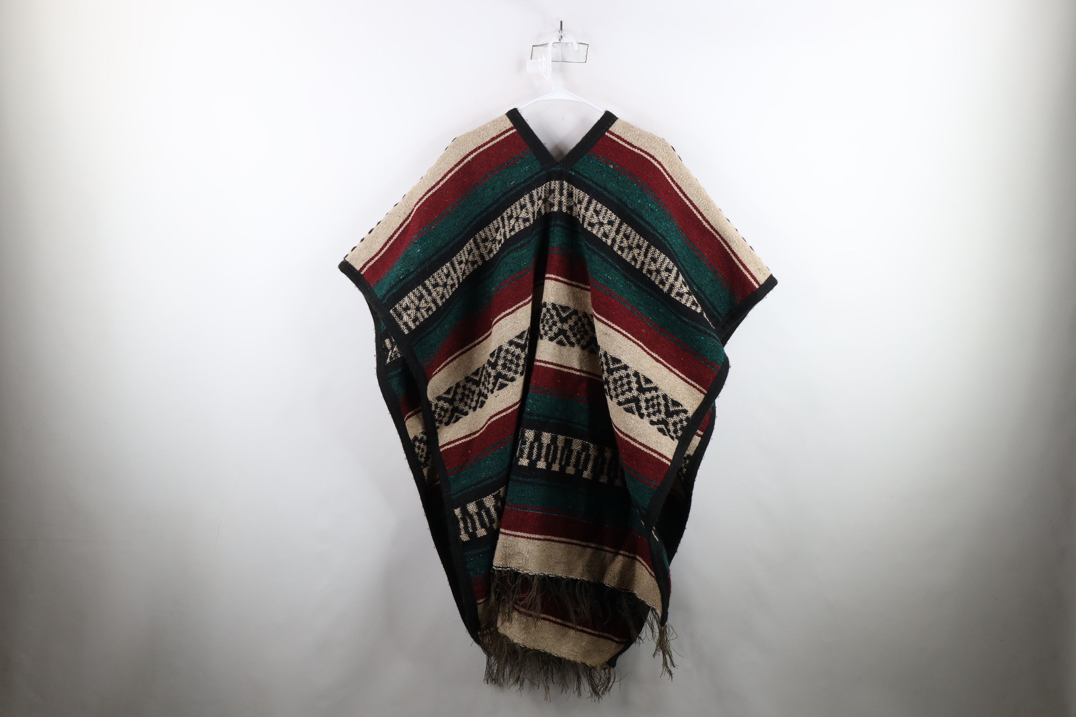 Vintage Vintage 90s Streetwear Adult Fringed Drug Rug Blanket Poncho Size US L / EU 52-54 / 3 - 10 Thumbnail