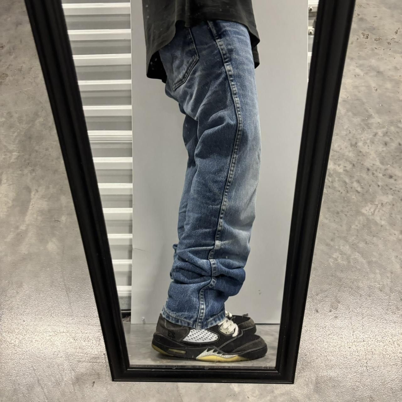 Japanese Brand × Vintage Crazy Vintage Y2K/2000s Grunge Faded Medium Wash Essential Denim Jeans! Size US 32 / EU 48 - 2 Thumbnail