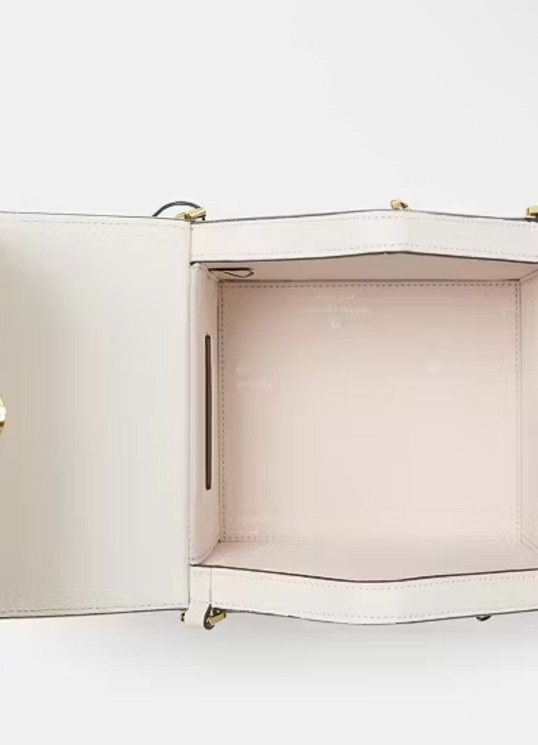 Kate Spade Kate Spade Peanuts X KSNY Snoopy 3D Dog House Crossbody Size ONE SIZE - 4 Thumbnail